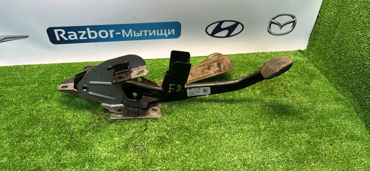 Педаль сцепления Ford Focus 2 BK 2006 4M51-2467 - изображение 1