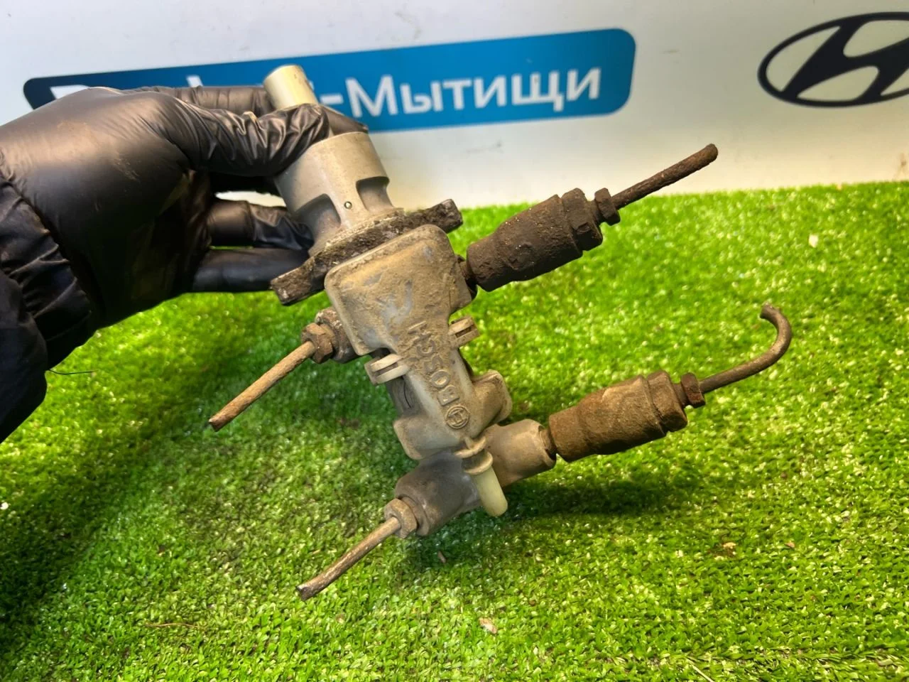 Главный тормозной цилиндр Ford Focus 1 - миниатюра 2