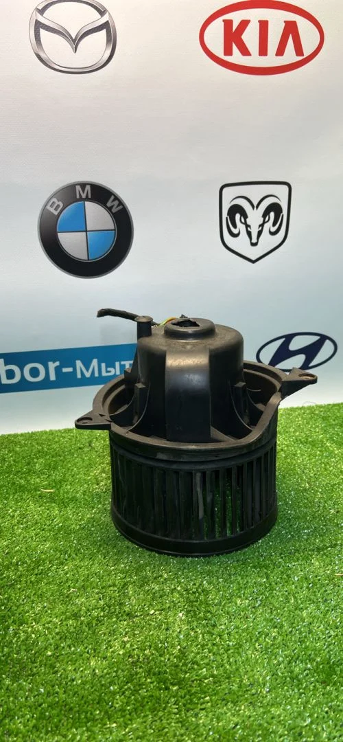 Моторчик печки передний Ford Focus рест. CAK 2004 - миниатюра 2