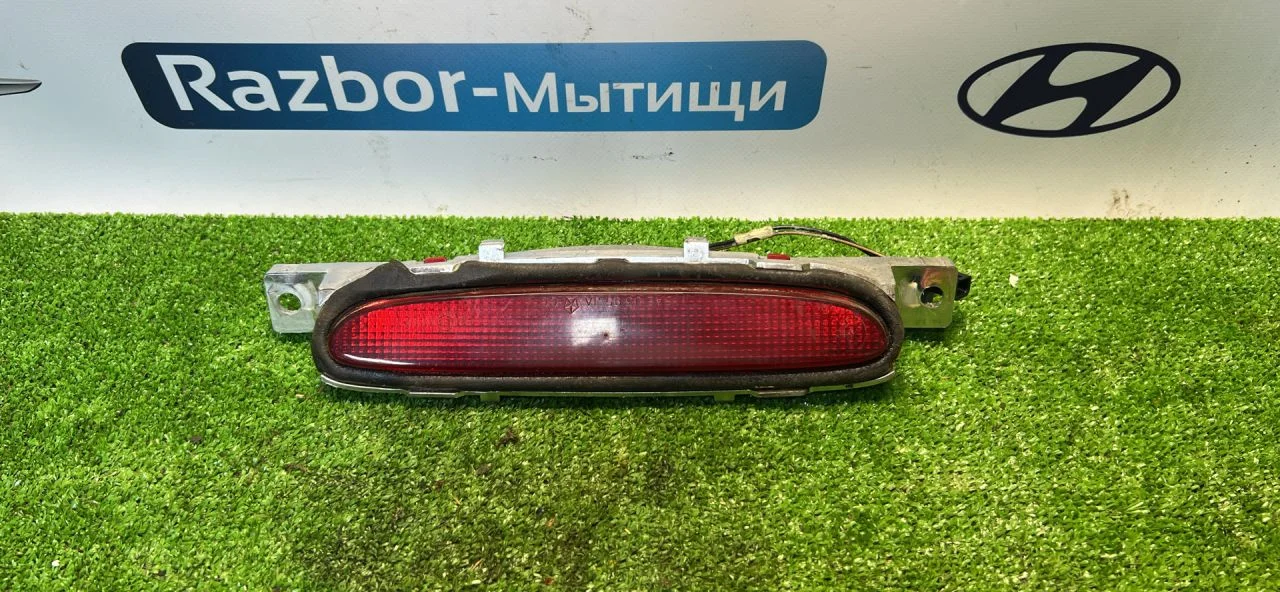 Фонарь крышки багажника Chrysler Sebring FJ 1998 - изображение 1