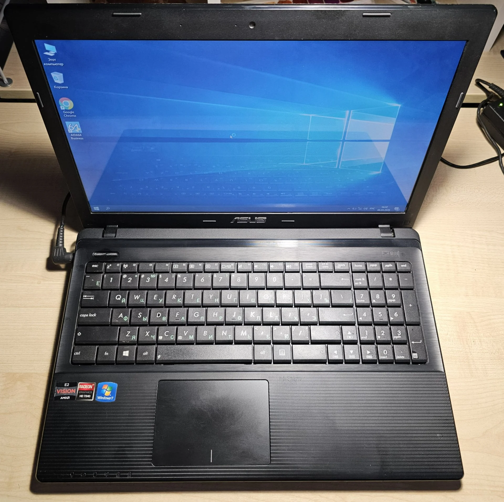 Ноутбук Asus X55U - изображение 1