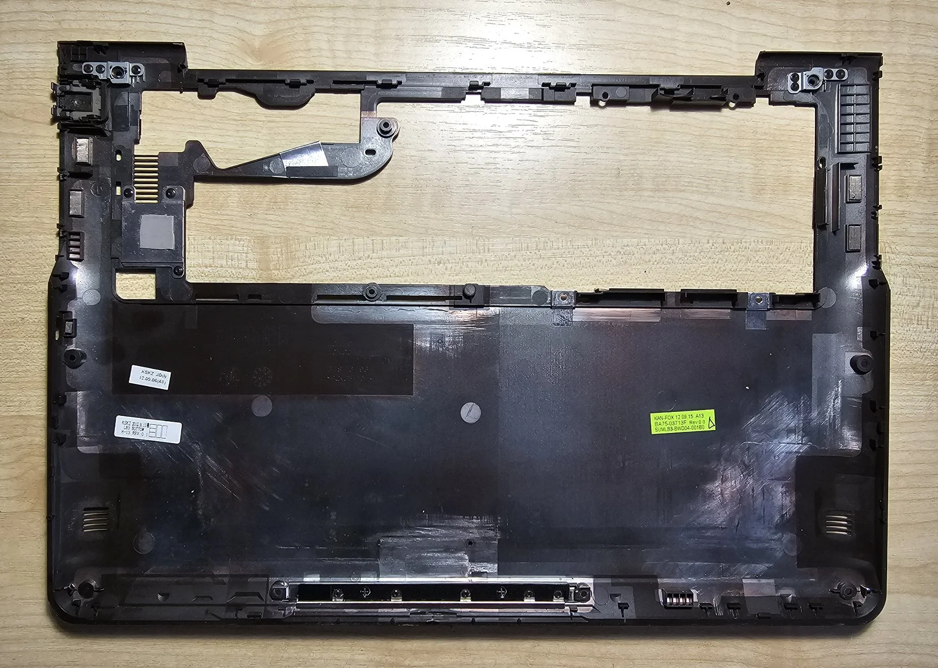 Ноутбук Samsung NP530U3C на разбор (запчасти) - миниатюра 8