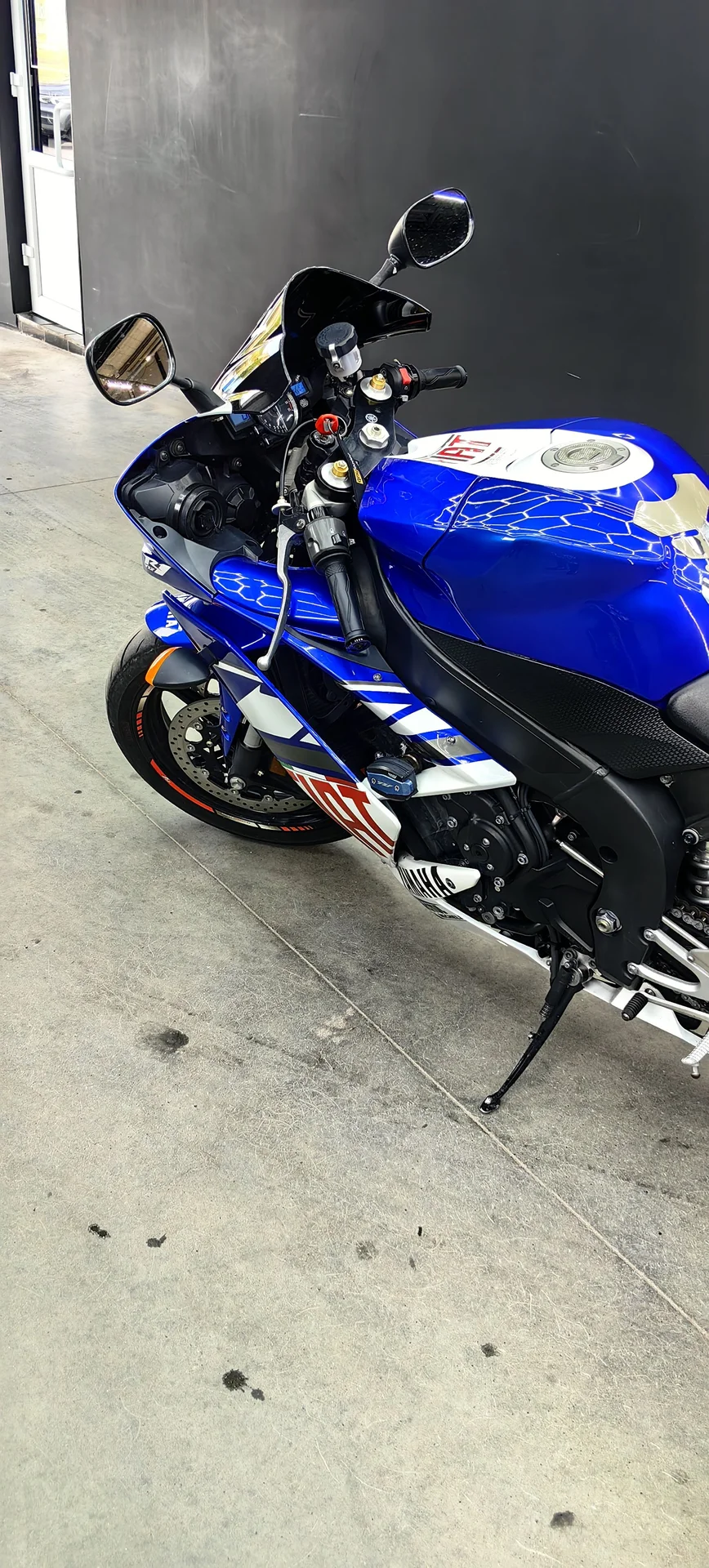Мотоцикл Yamaha R1 2008 - миниатюра 5