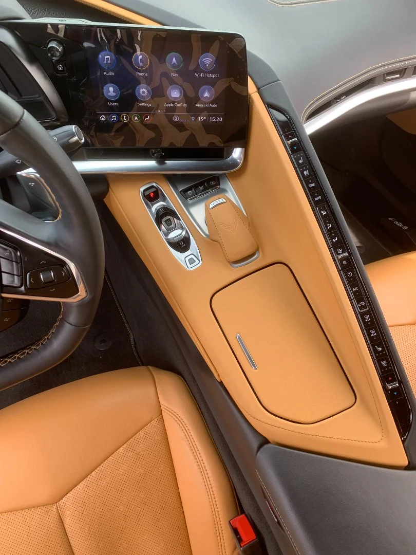 Chevrolet Corvette - миниатюра 22