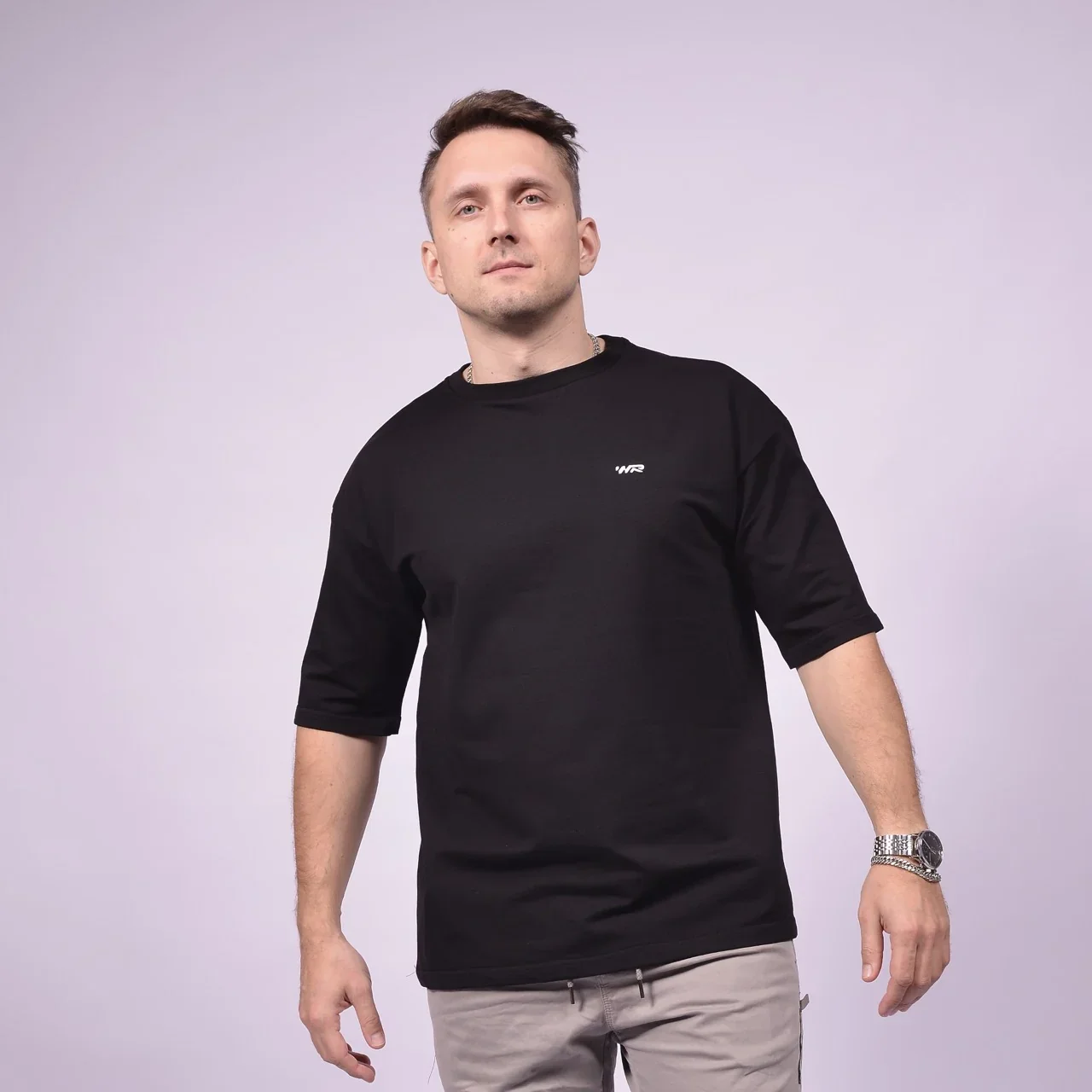 Плотная базовая футболка oversize черная в кейсе - миниатюра 2