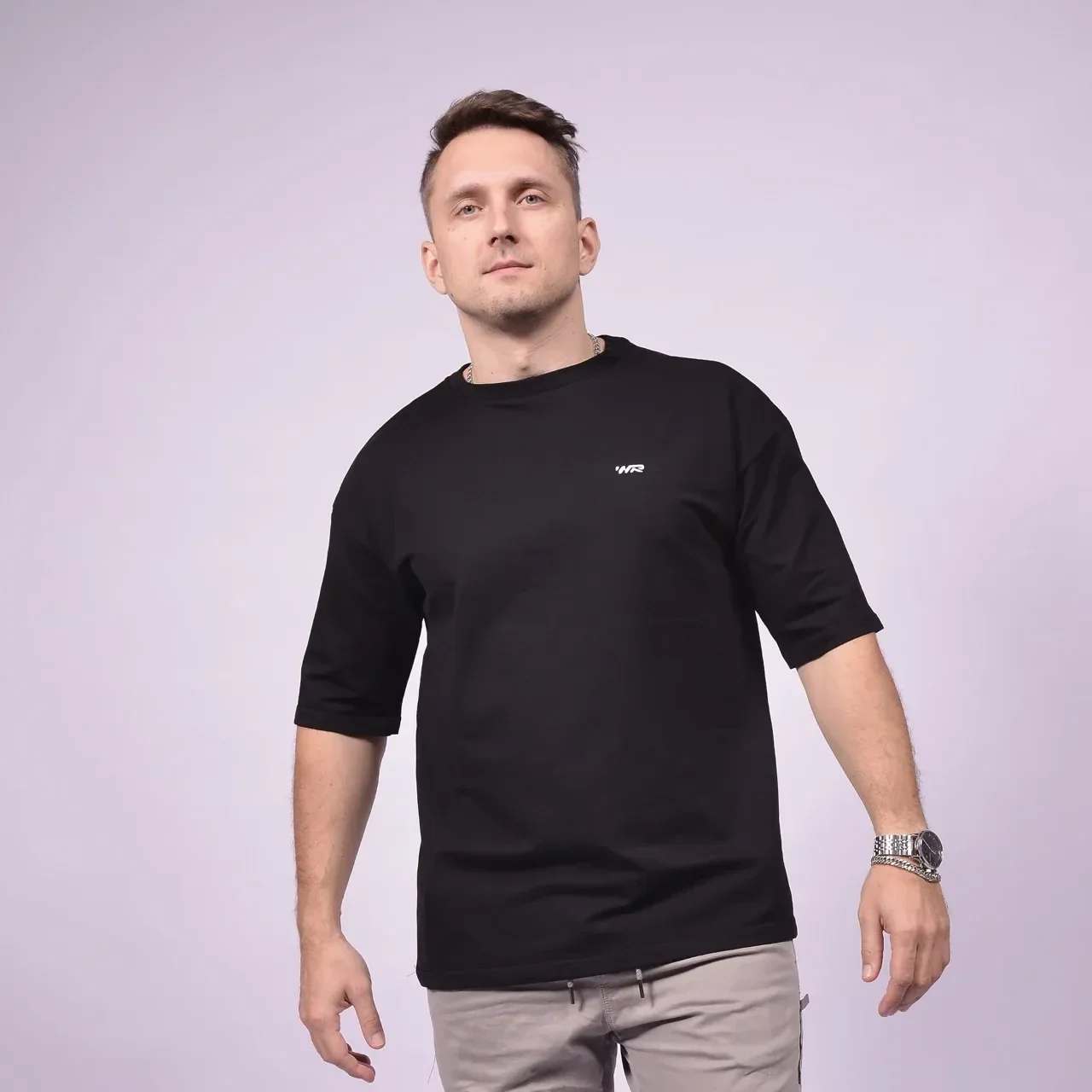 Плотная базовая футболка oversize черная в кейсе - изображение 1
