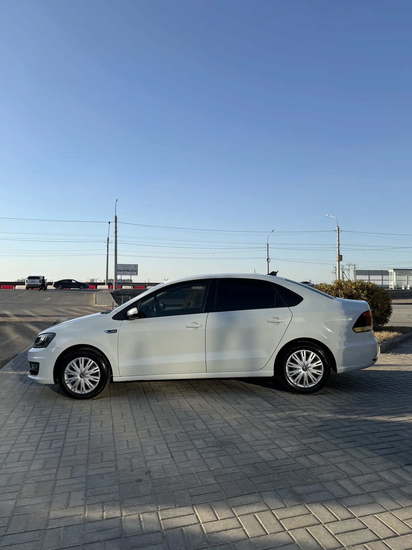 Volkswagen Polo 1.6 АКПП - миниатюра 5