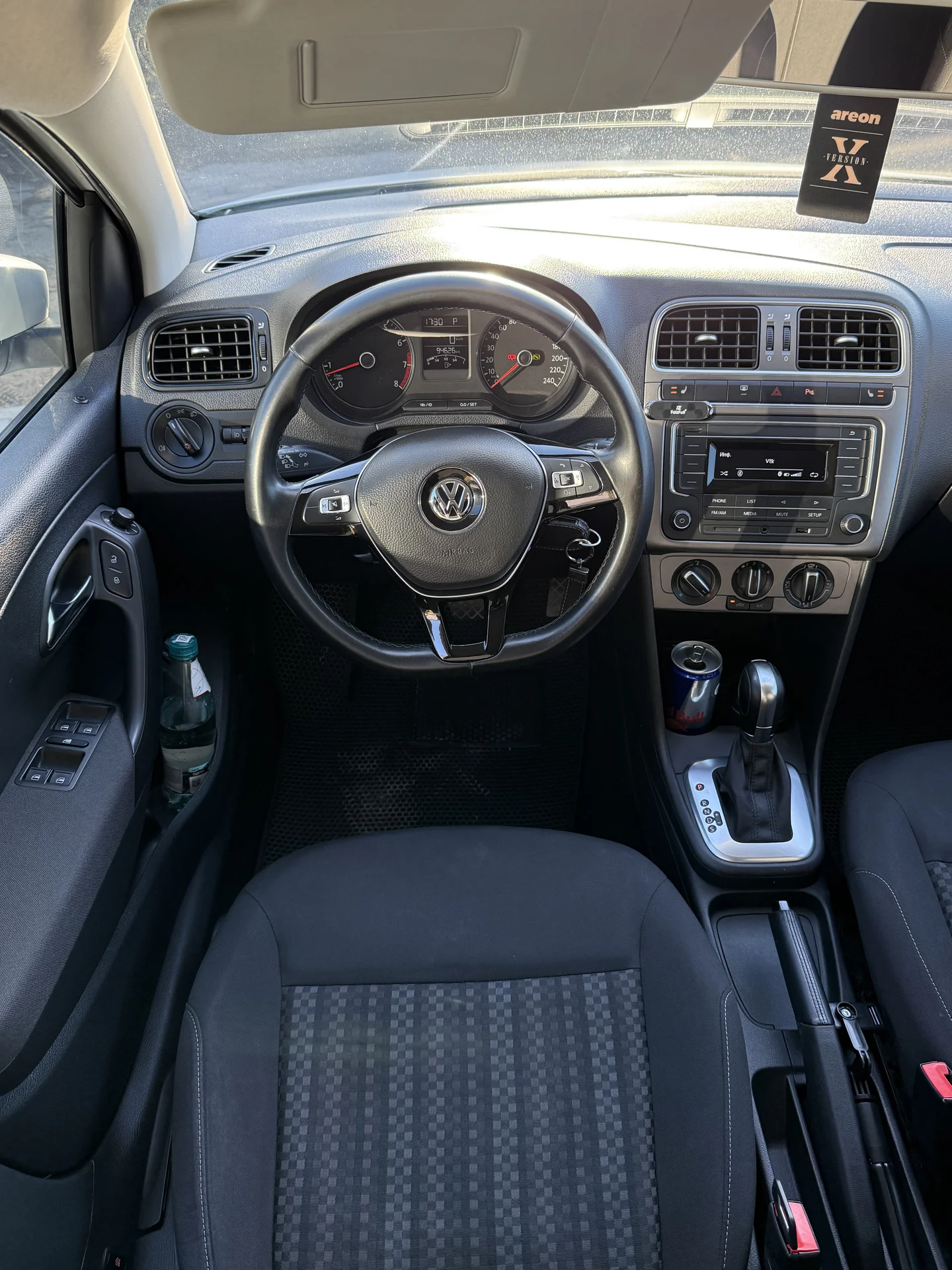 Volkswagen Polo 1.6 АКПП - миниатюра 9