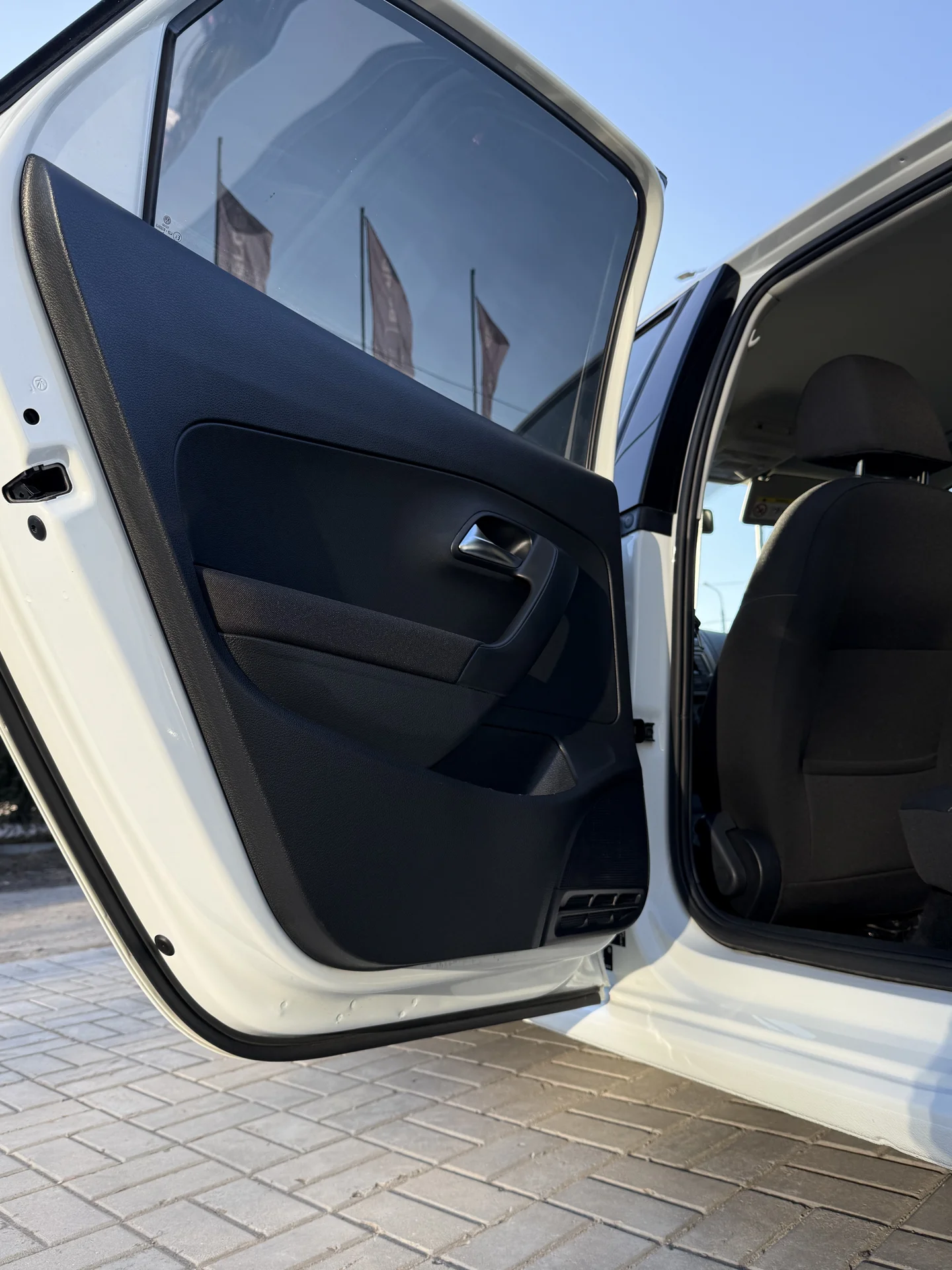 Volkswagen Polo 1.6 АКПП - миниатюра 12