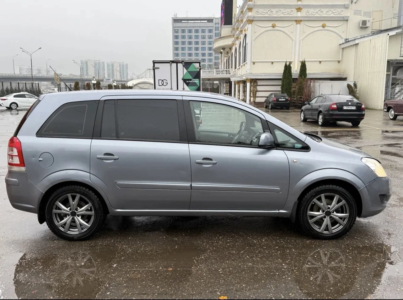 opel zafira - миниатюра 2