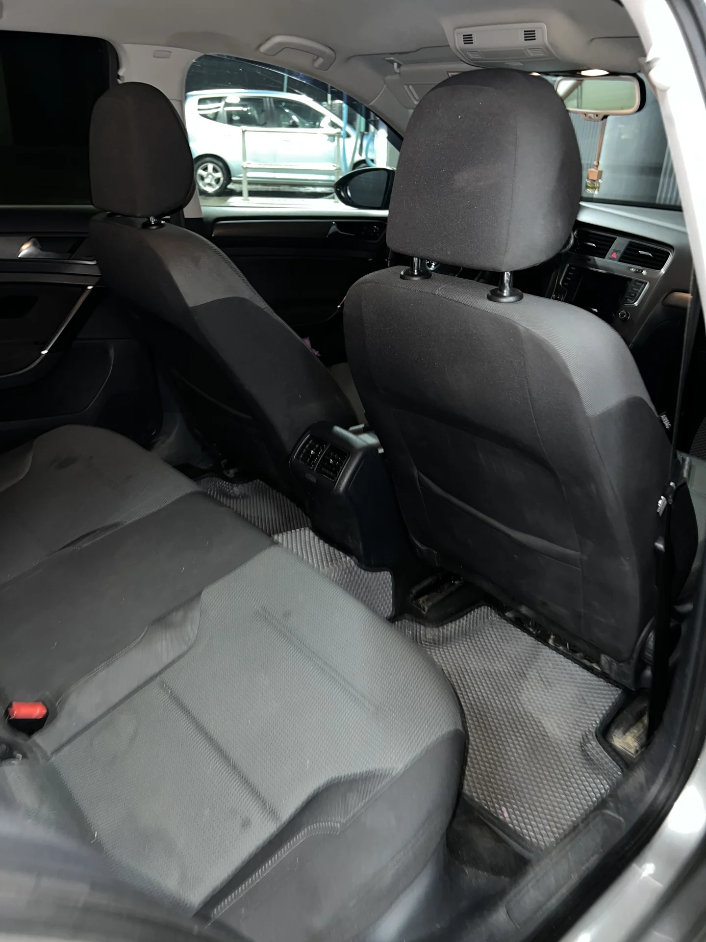 Volkswagen Golf - миниатюра 9