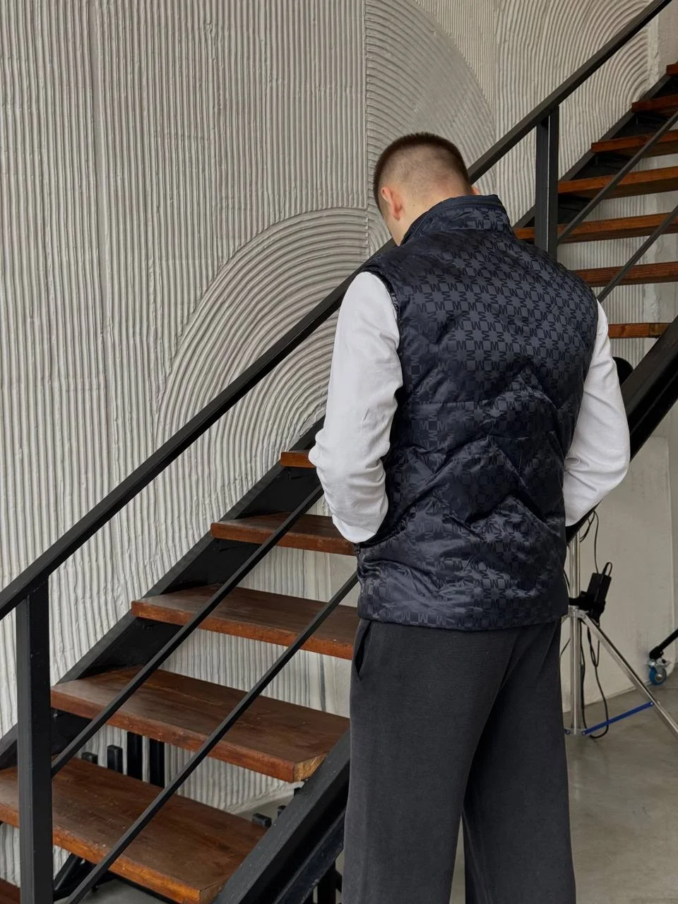 Трендовые премиум жилетки moncler - миниатюра 6