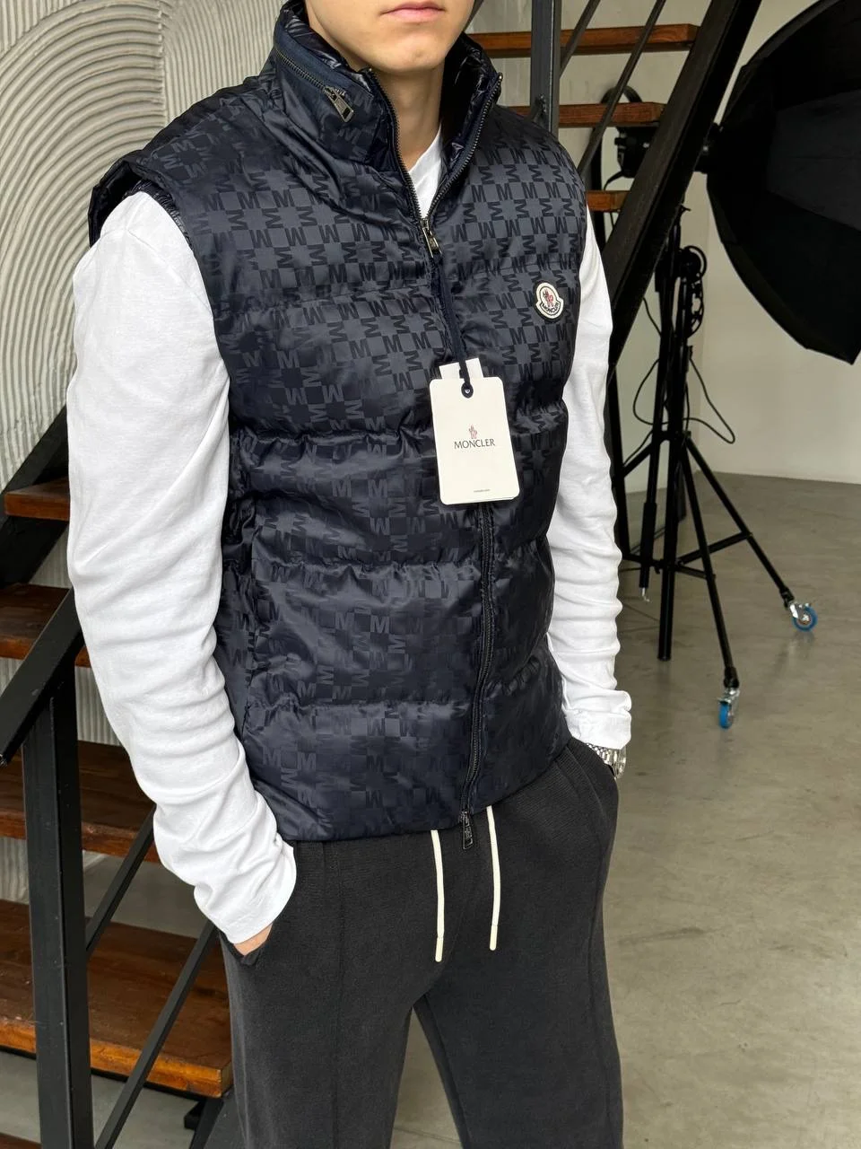 Трендовые премиум жилетки moncler - миниатюра 9