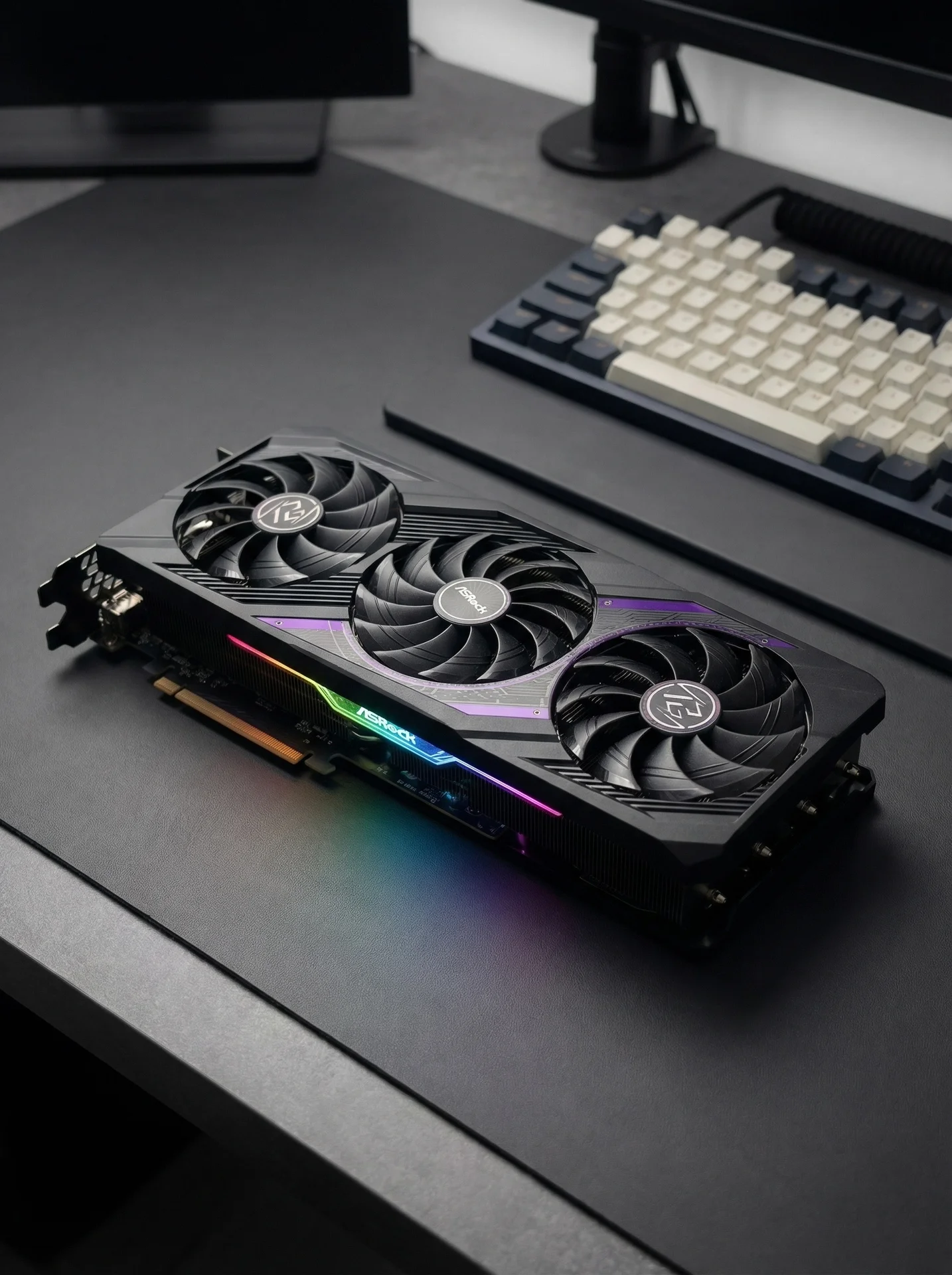 ASRock Radeon RX 7800 xt Phantom Gaming - изображение 1