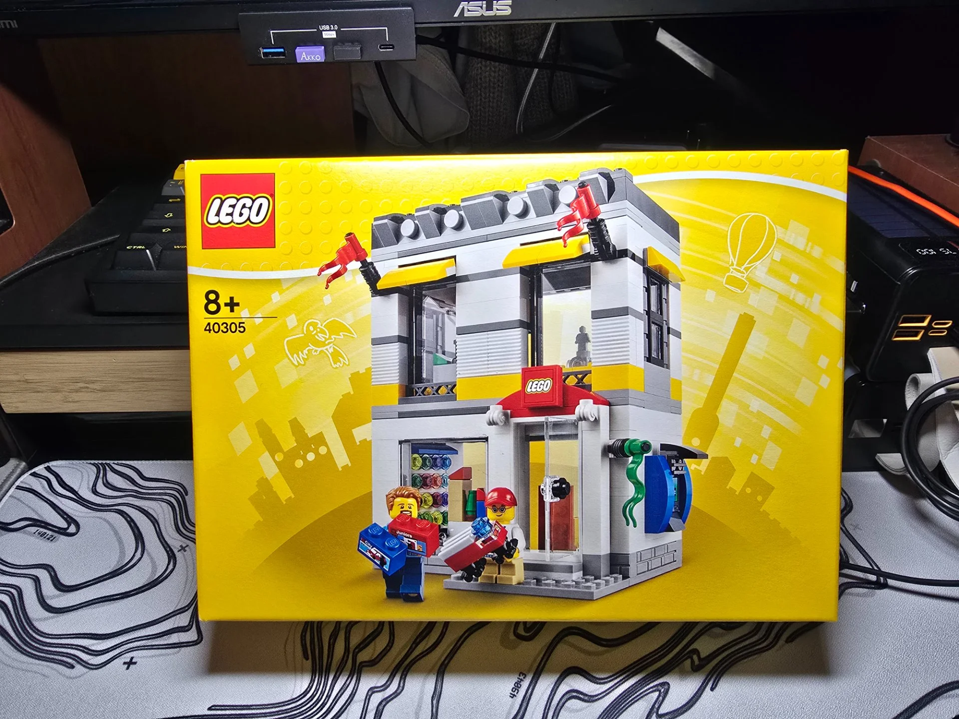 Lego 40305 Сувенирный набор мини-модель магазина