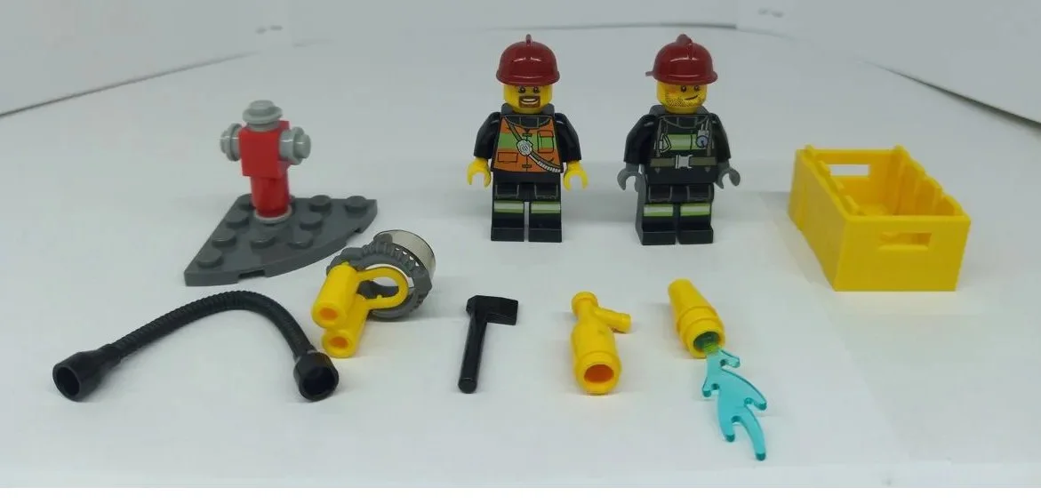 Lego city 60002 Пожарная машина - миниатюра 3