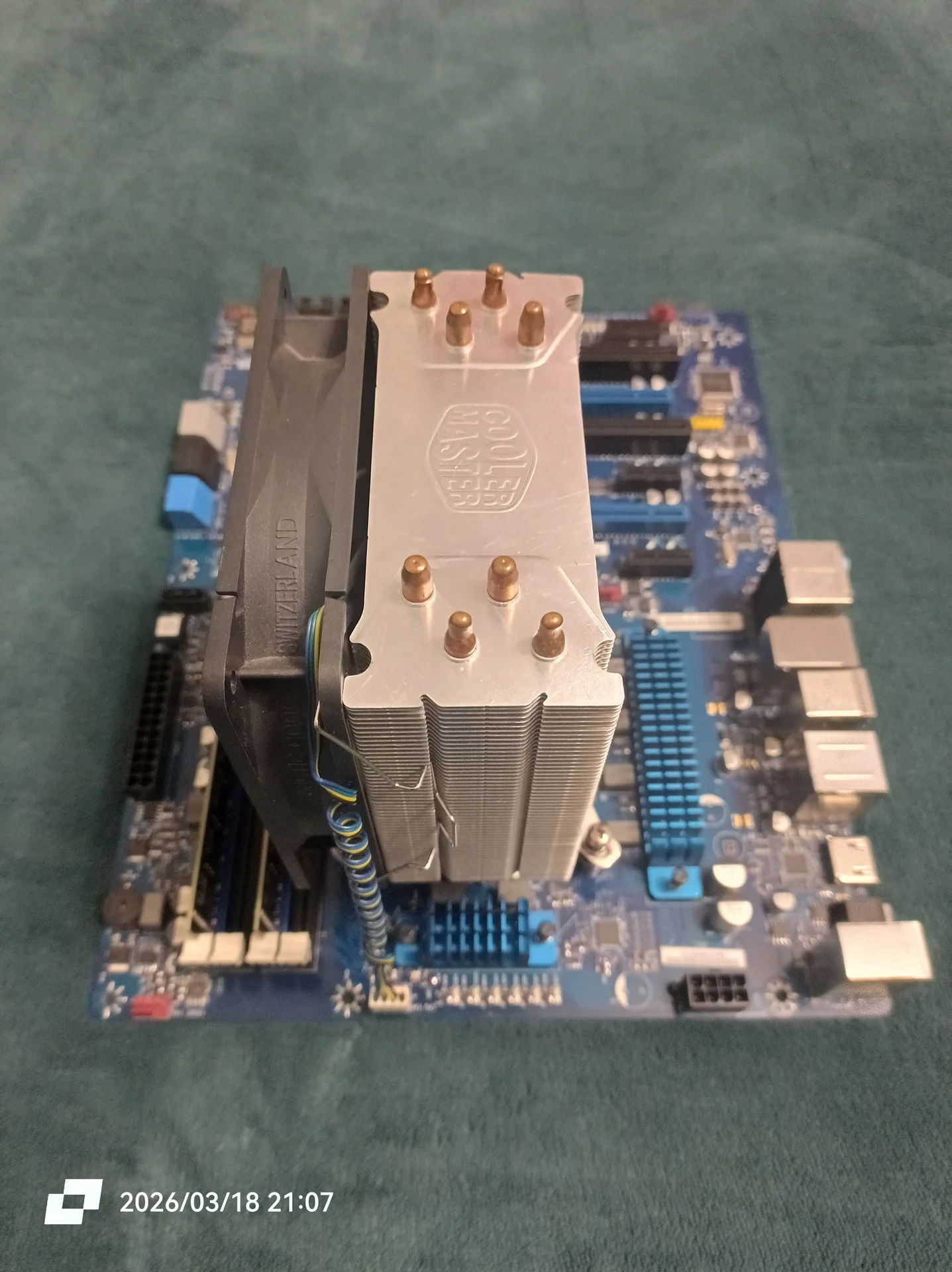 Intel DZ77BH-55K (LGA 1155) - миниатюра 2