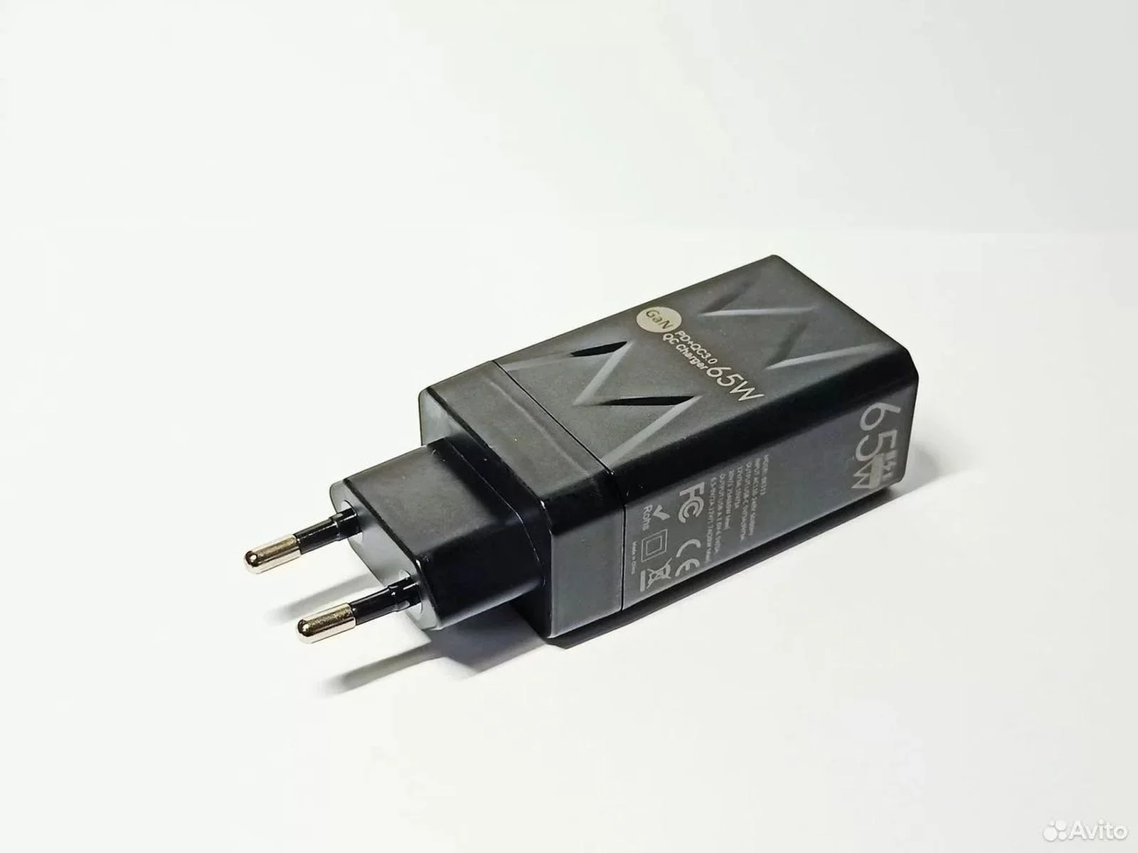 GaN зарядное устройство 65Вт Type-C USB ЗУ BK-313 - миниатюра 4