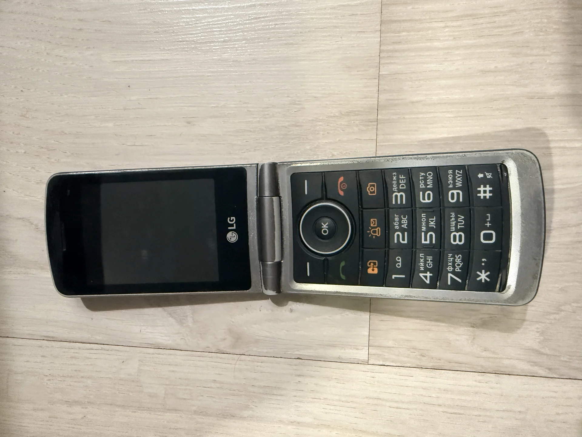 LG G360 - миниатюра 2