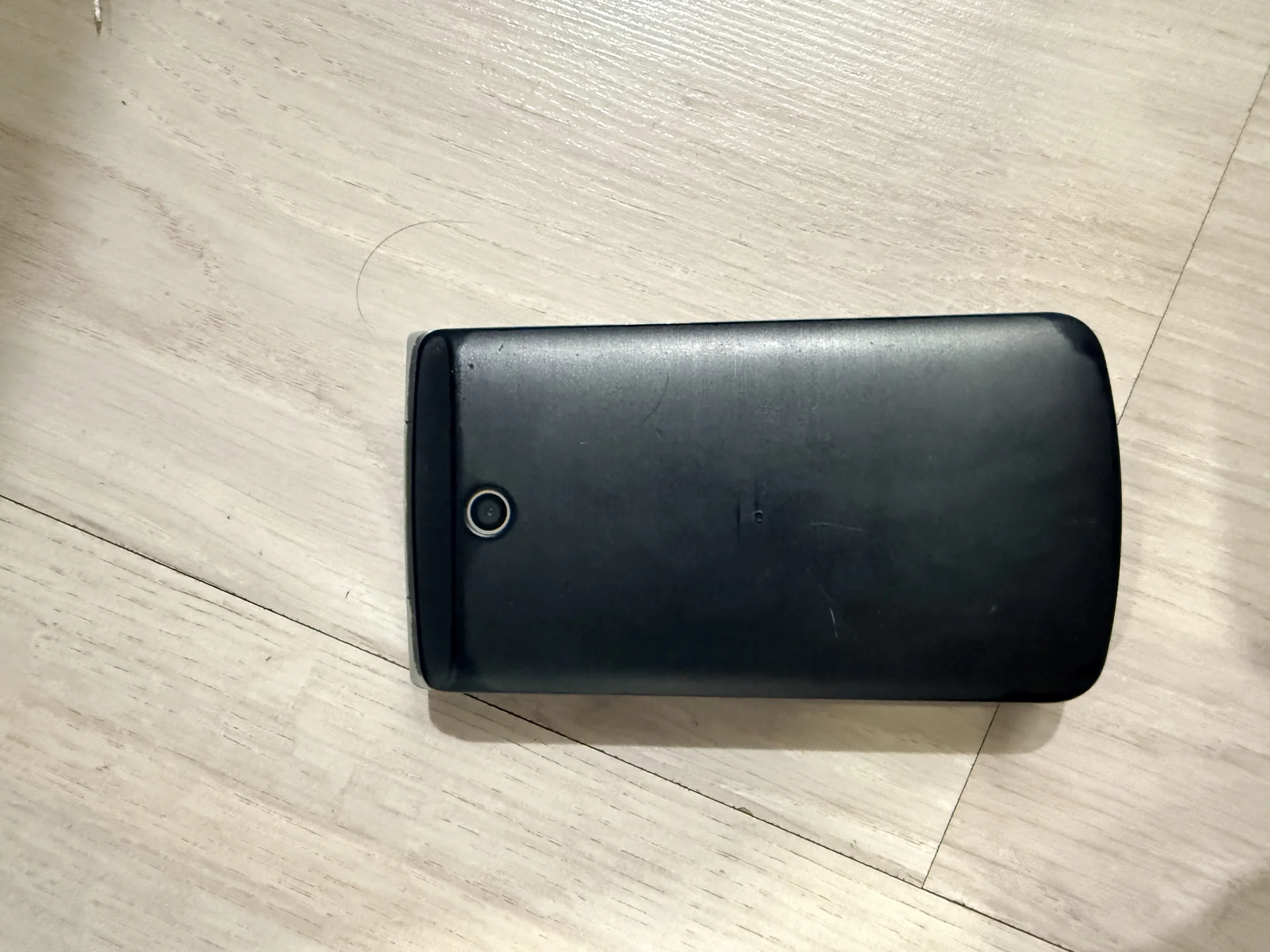 LG G360 - миниатюра 4