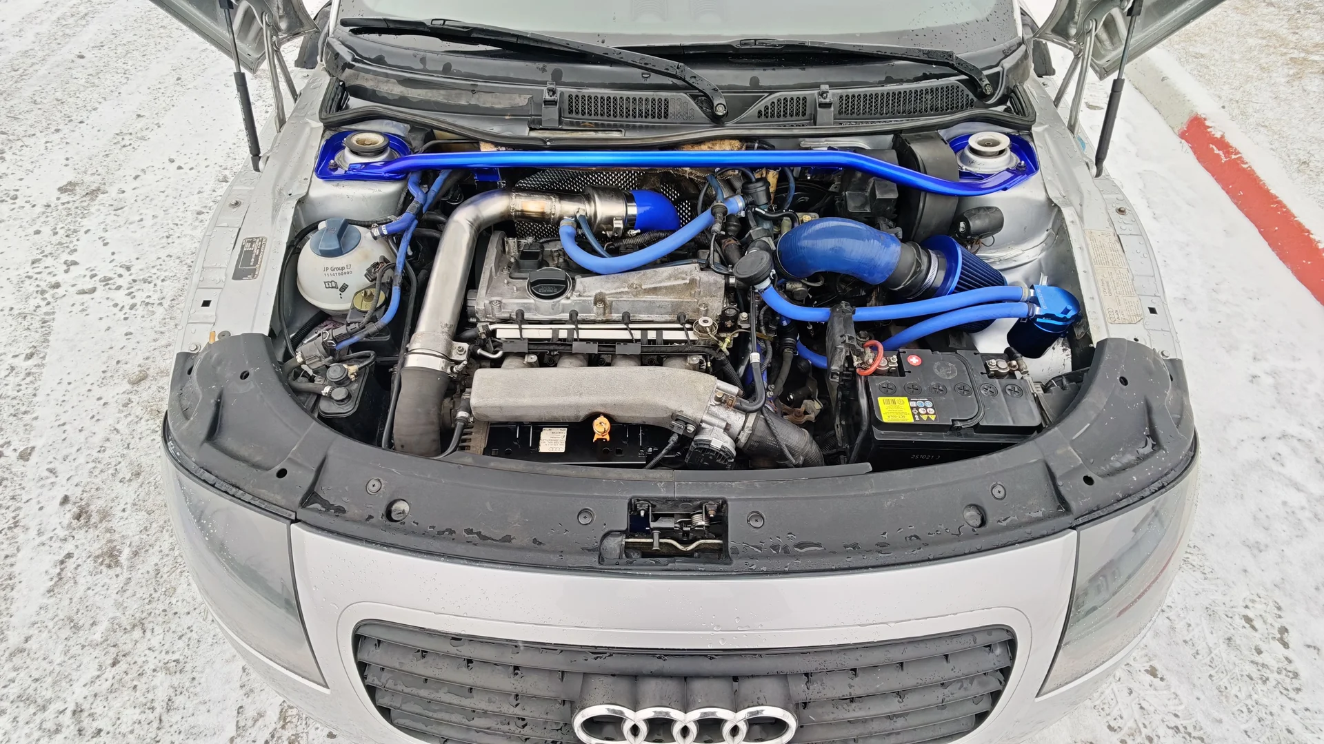 AUDI TT 300сил 4WD - миниатюра 2