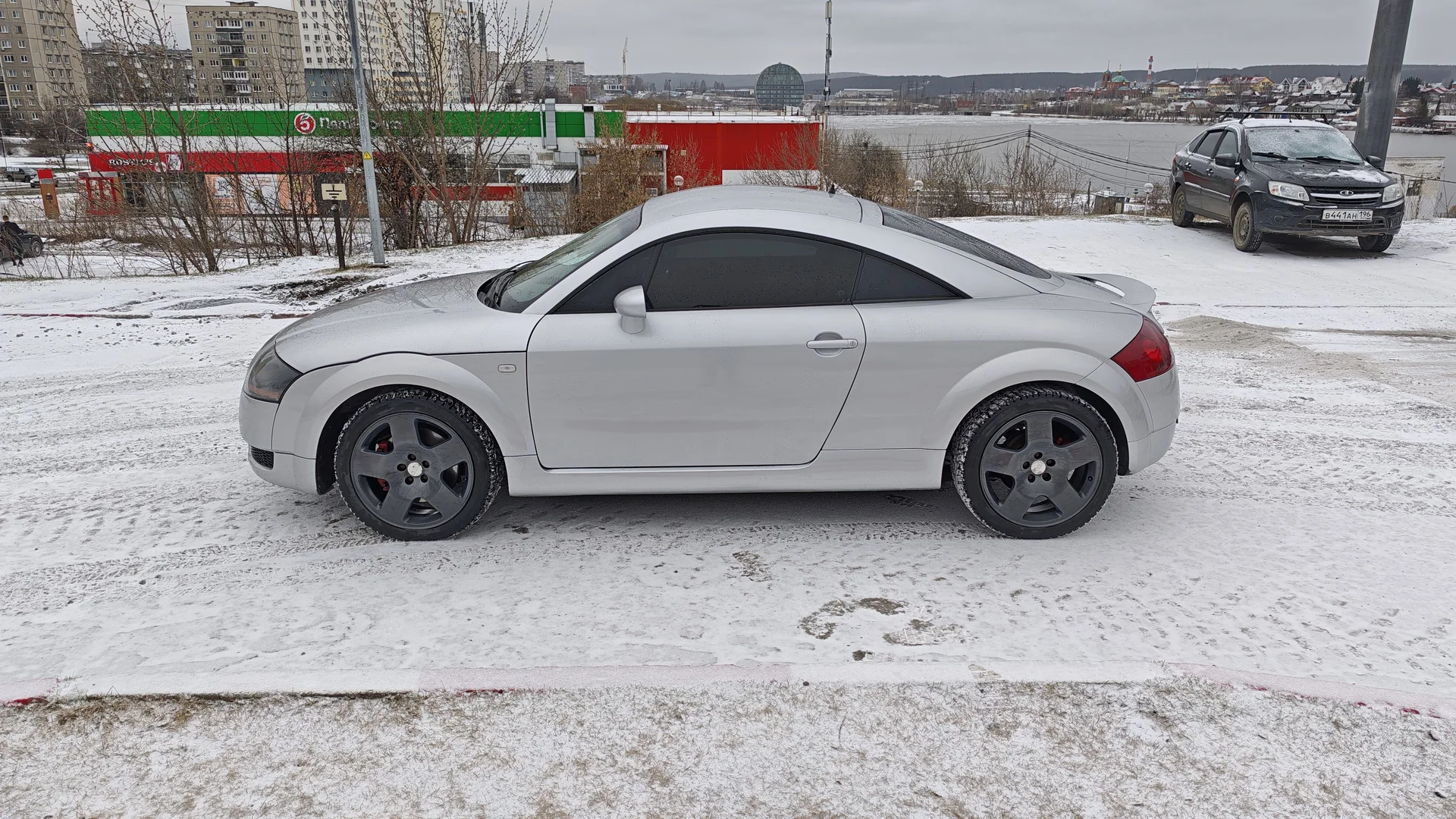 AUDI TT 300сил 4WD - миниатюра 16