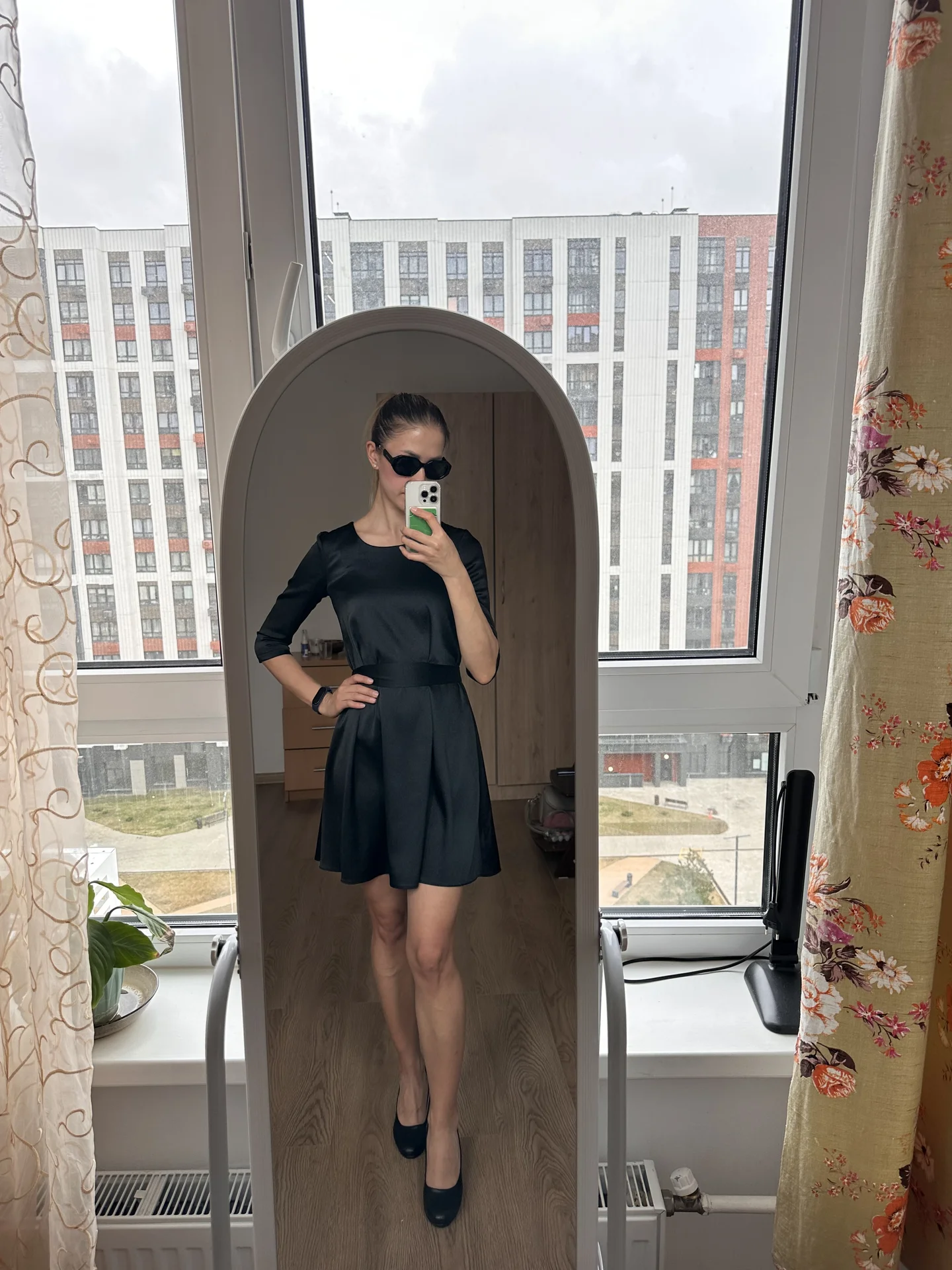 Платье атласное 42р - миниатюра 4