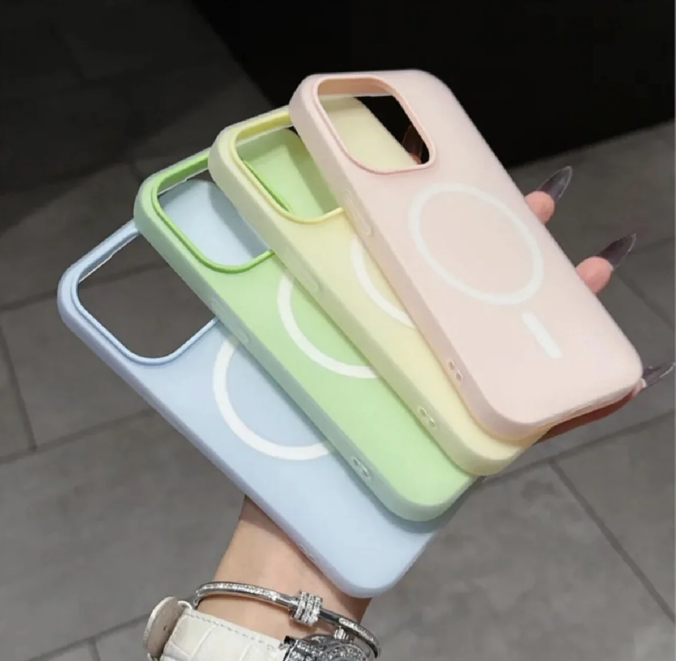 Чехол на iPhone 15 Pro Max с MagSafe, матовый, противоударный - миниатюра 6