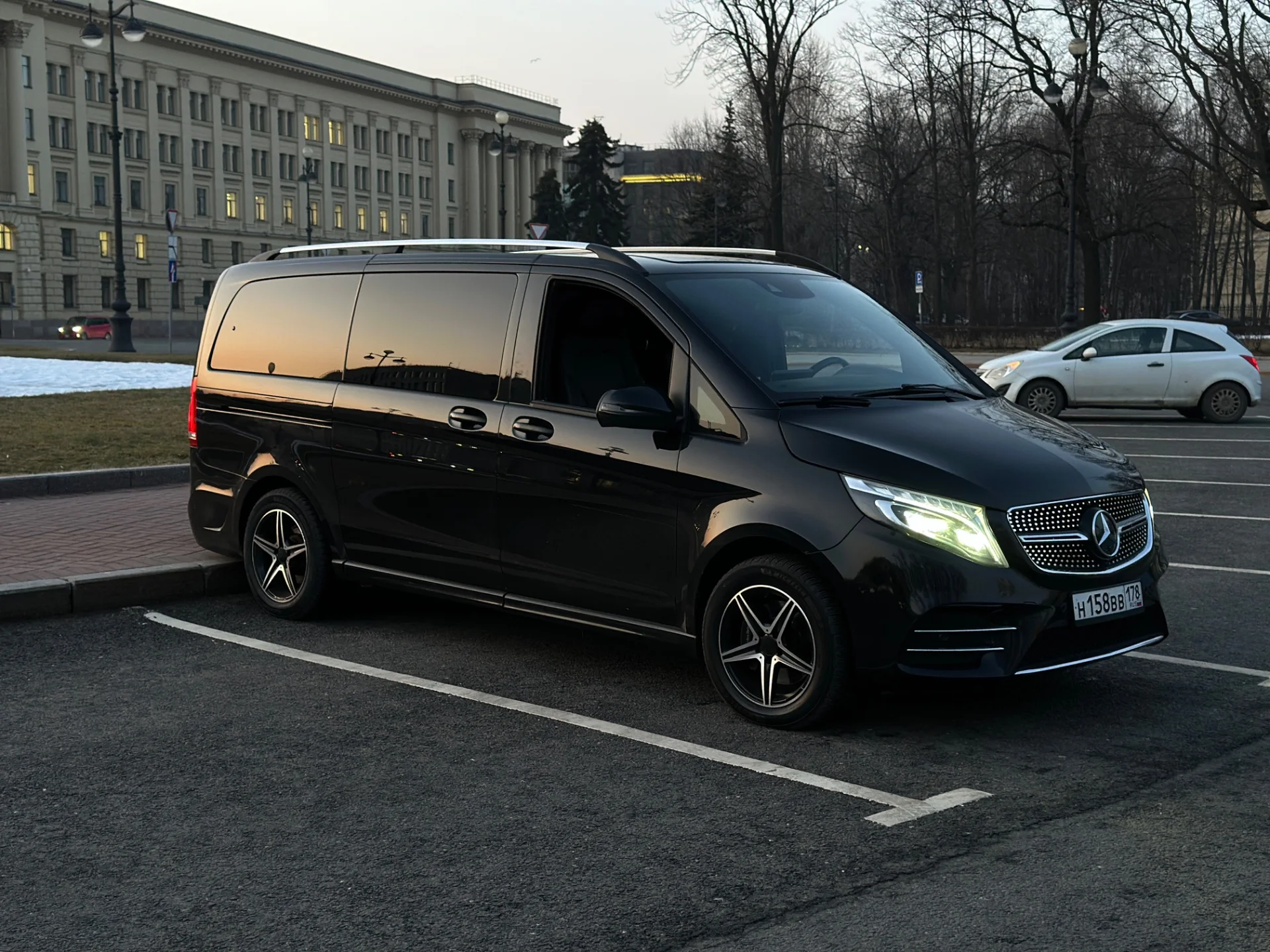 Mercedes-Benz V-класс - миниатюра 2