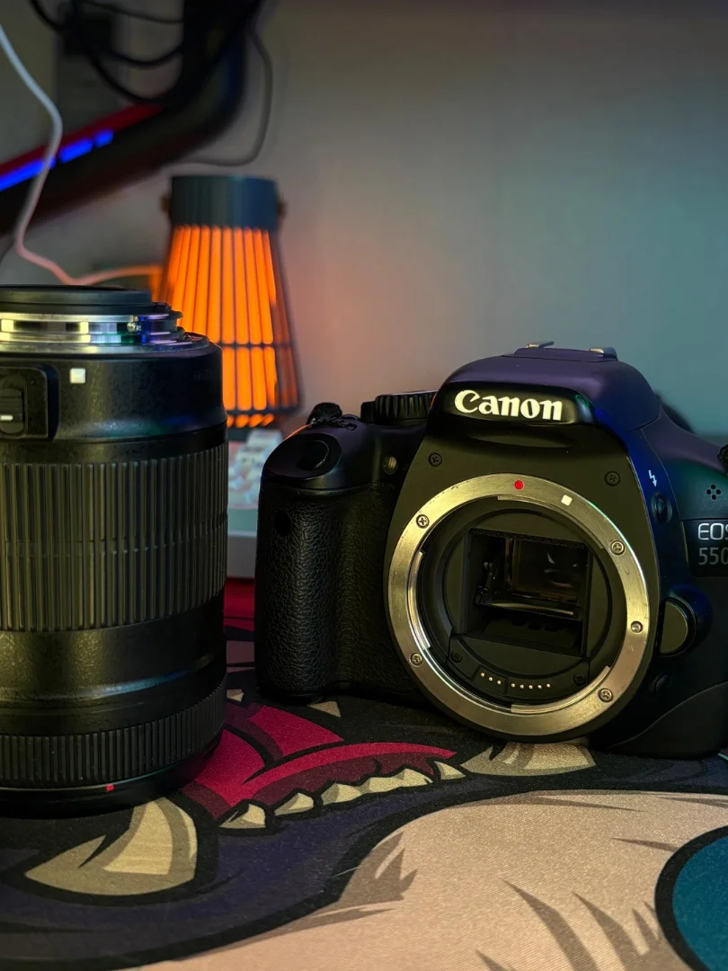 Фотоаппарат Canon 550d