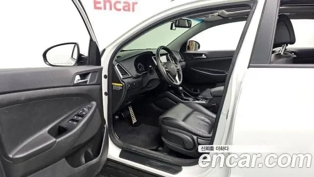 Hyundai Tucson Diesel 1.7 2WD под 🔑. По договору - миниатюра 4