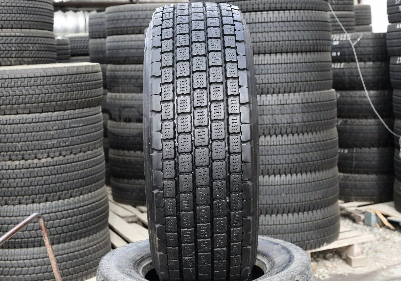 385/65R22.5 160J Bridgestone W910 - изображение 1
