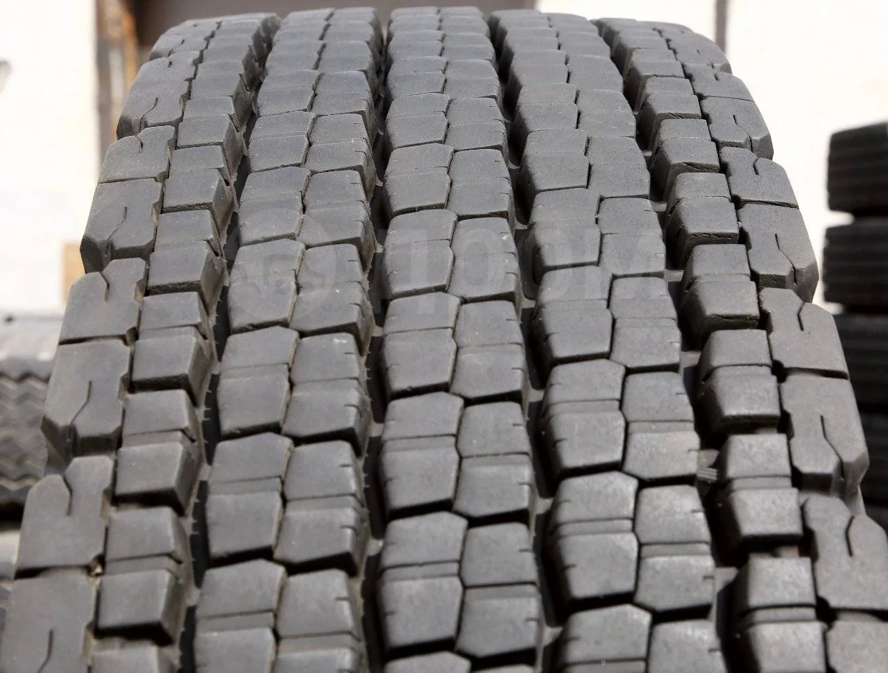 12R22.5 (315/80R22.5) Bridgestone W905 - миниатюра 8