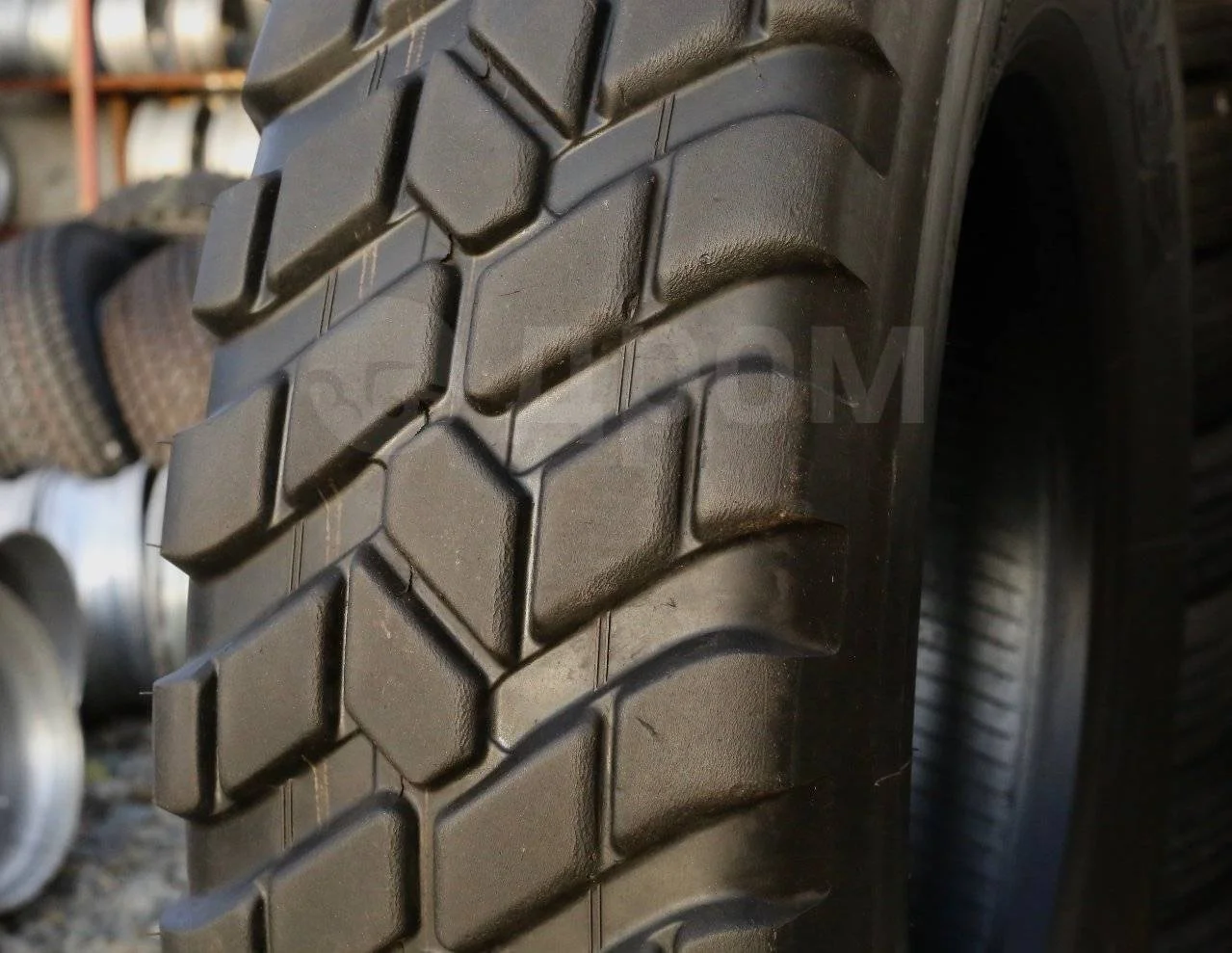 12R22.5 (315/80R22.5) BRIDGESTONE L302 - миниатюра 4