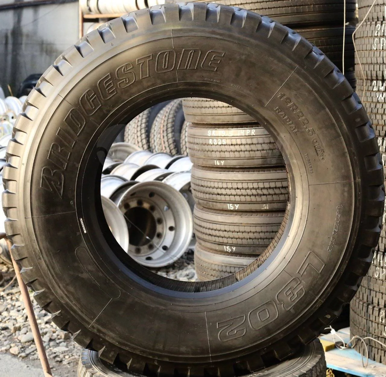 12R22.5 (315/80R22.5) BRIDGESTONE L302 - миниатюра 8