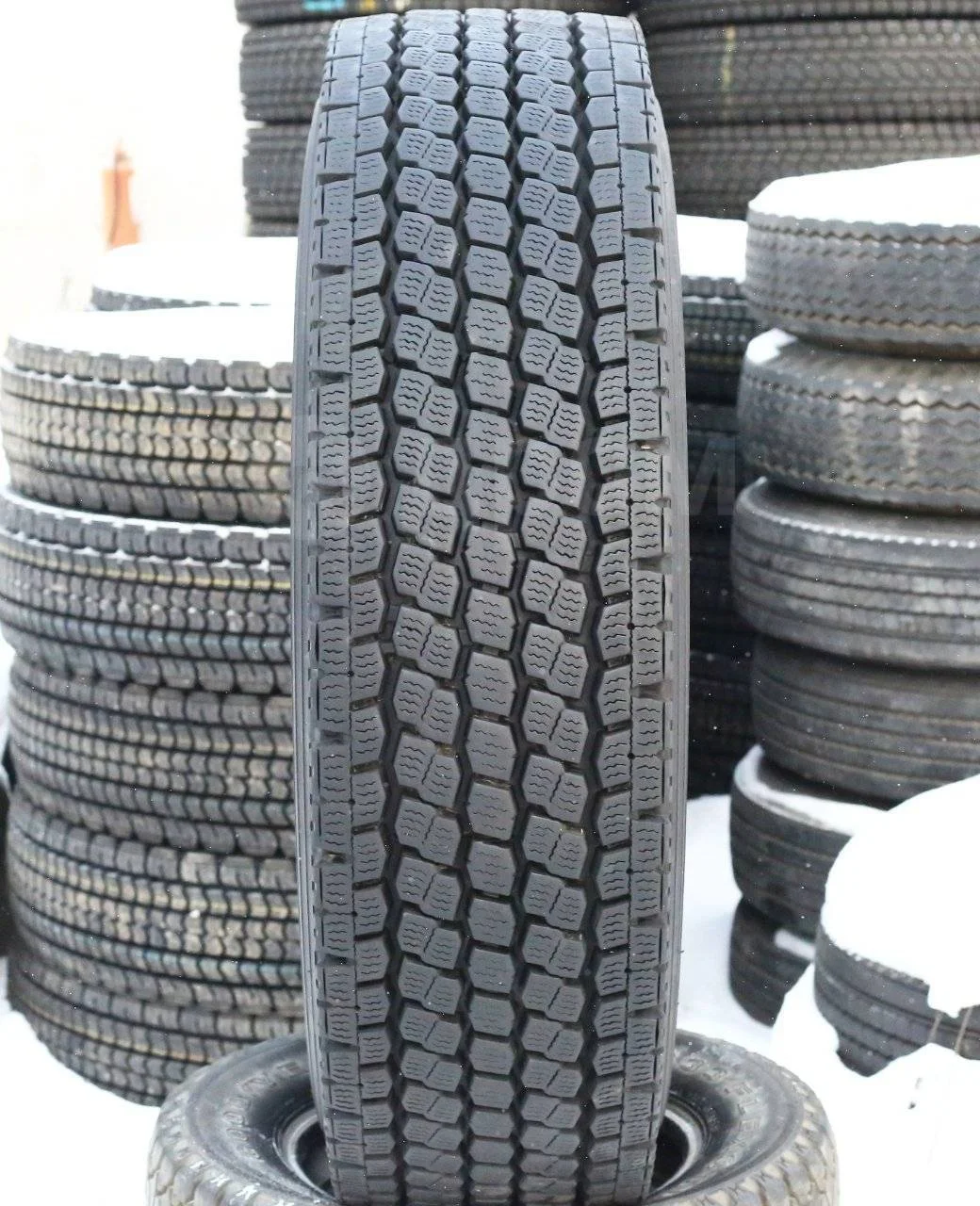 295/80R22.5 TOYO M966 - изображение 1