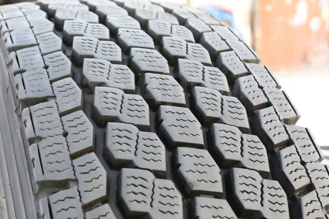 295/80R22.5 TOYO M966 - миниатюра 3