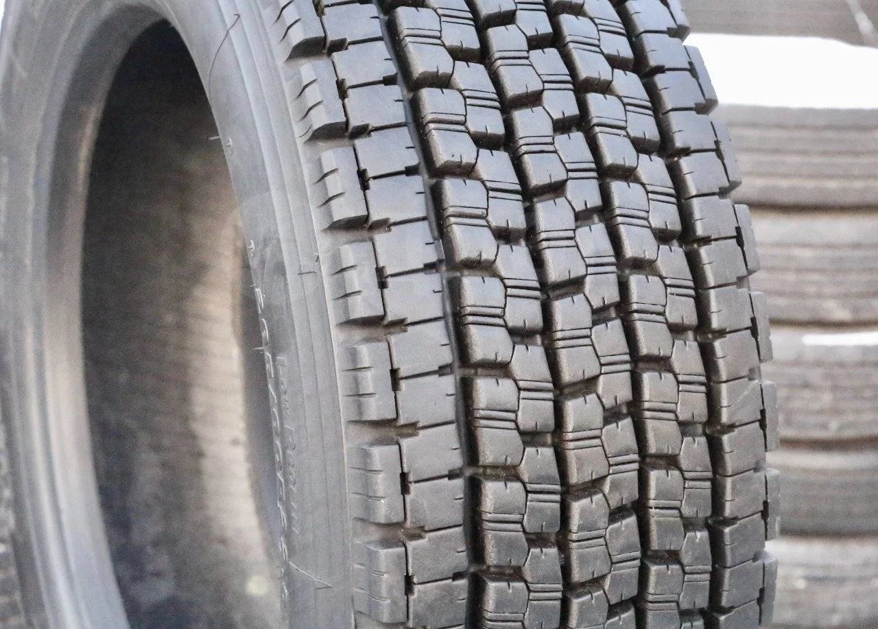 295/80R22.5 Bridgestone W999 - миниатюра 5