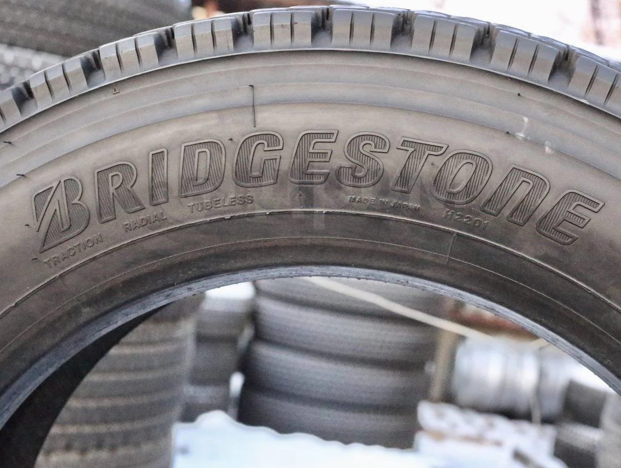 295/80R22.5 Bridgestone W999 - миниатюра 7