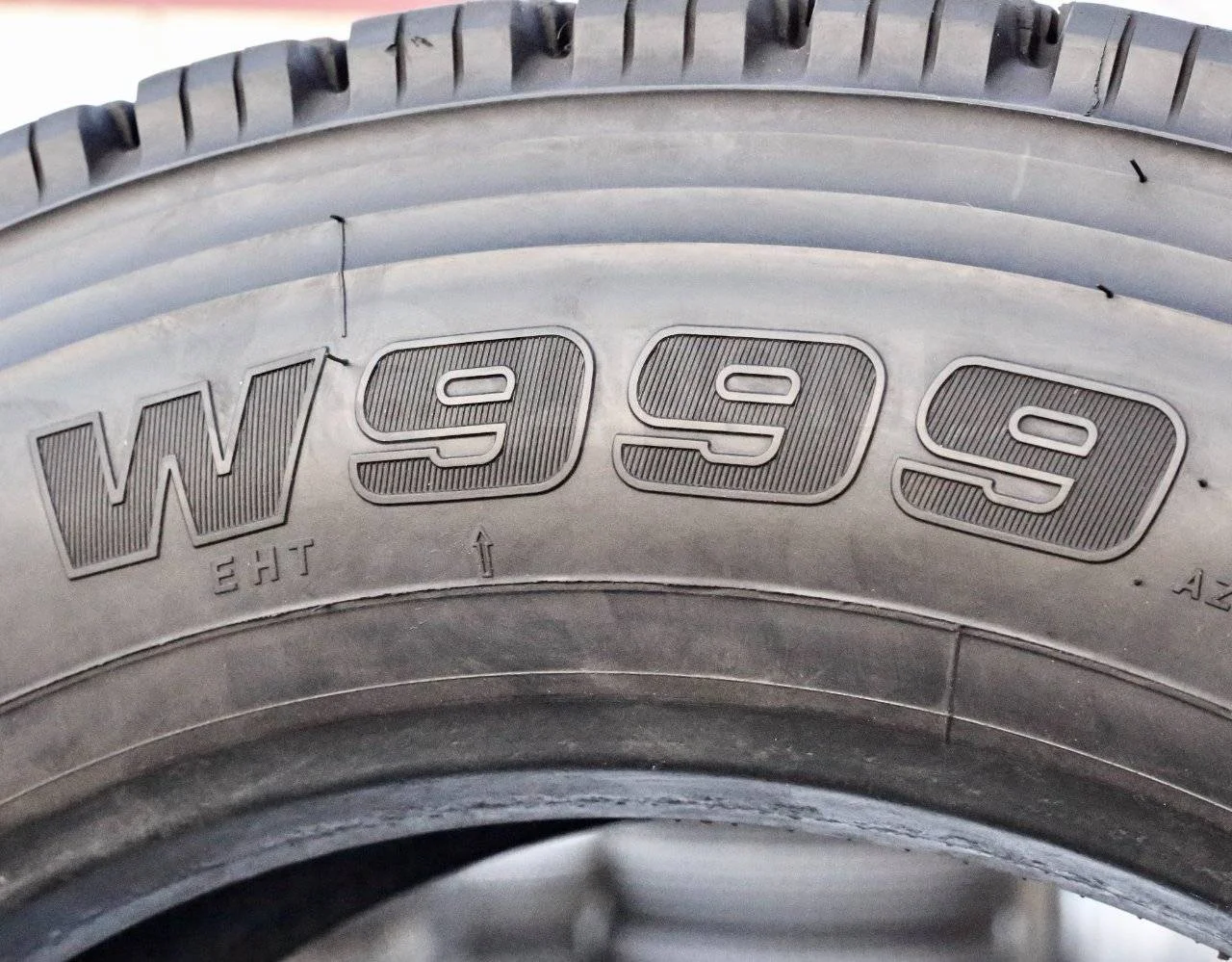 295/80R22.5 Bridgestone W999 - миниатюра 9