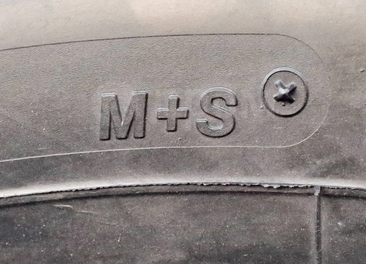 295/80R22.5 Bridgestone W999 - миниатюра 11