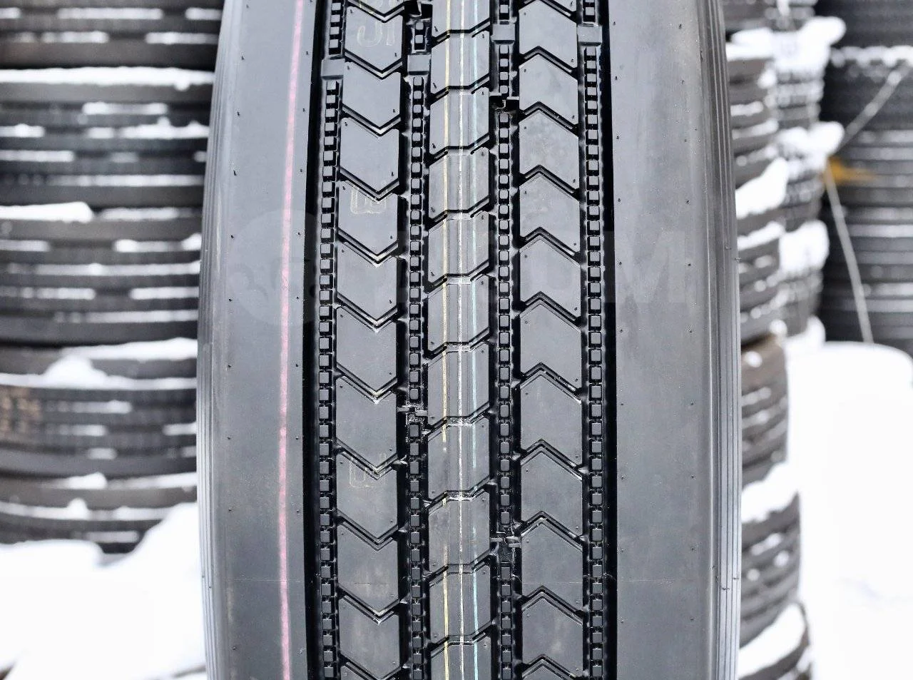 295/80R22.5 Bridgestone R152 - миниатюра 4