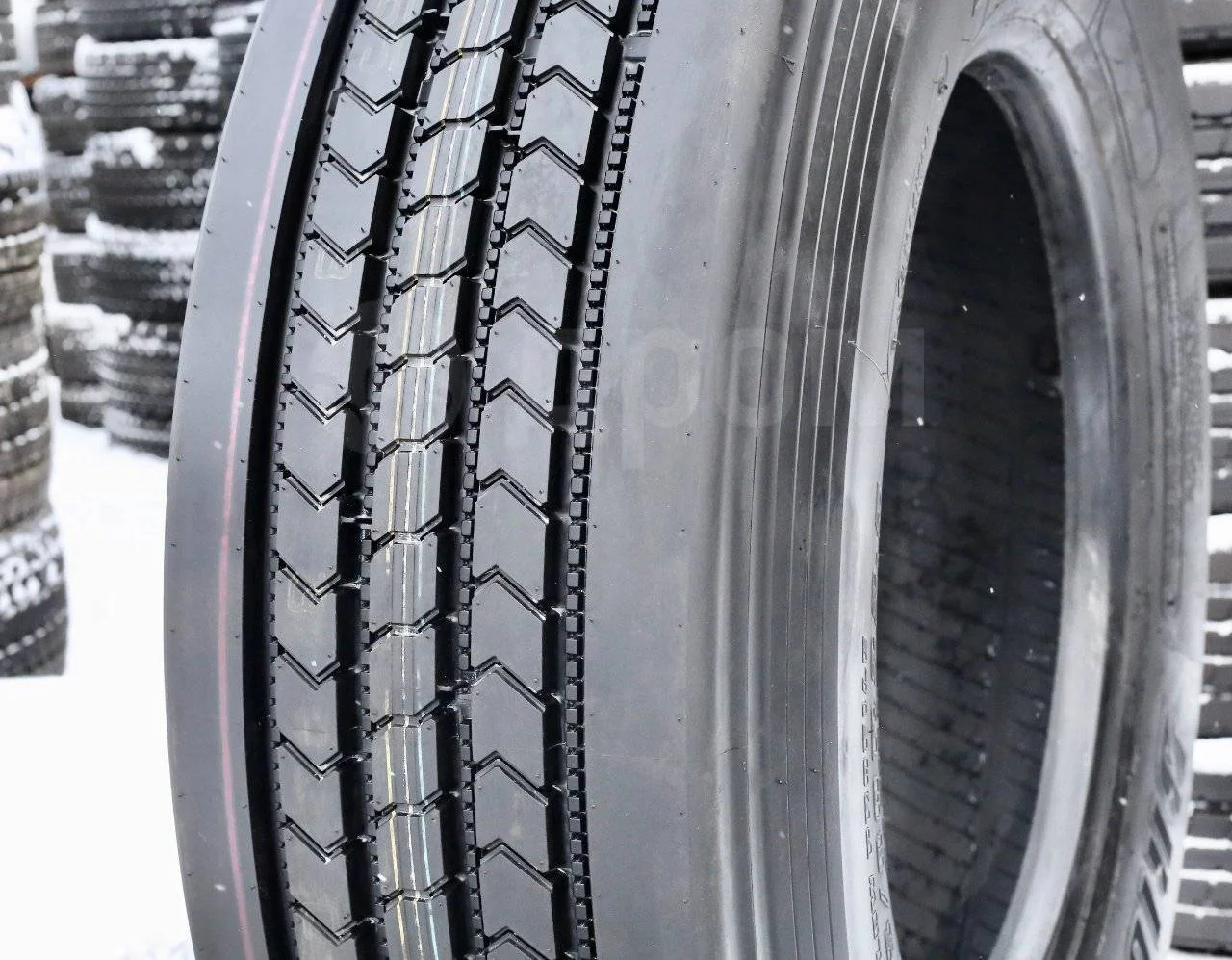 295/80R22.5 Bridgestone R152 - миниатюра 6