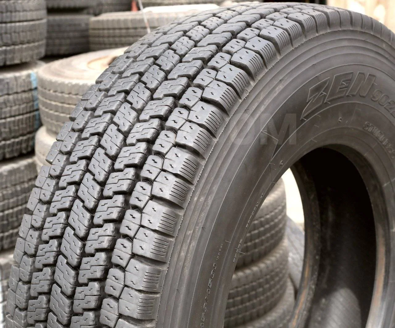 295/80R22.5 Yokohama ZEN902 - миниатюра 8