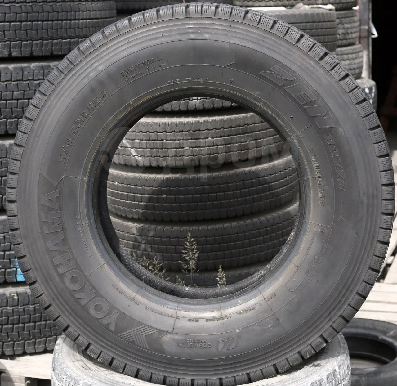 295/80R22.5 Yokohama ZEN902 - миниатюра 10