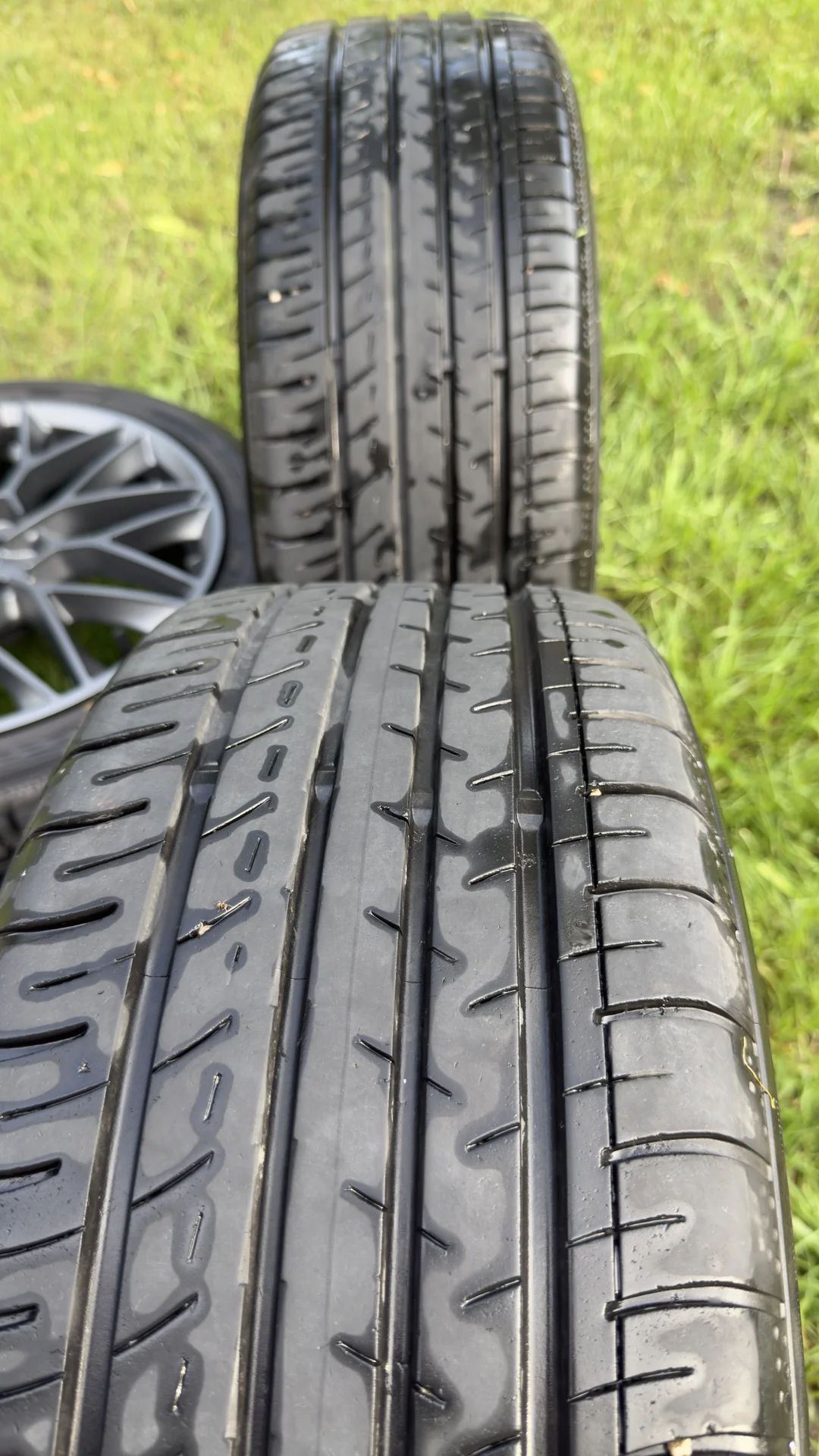 Шины Yokohama 215/45 R17 - миниатюра 5