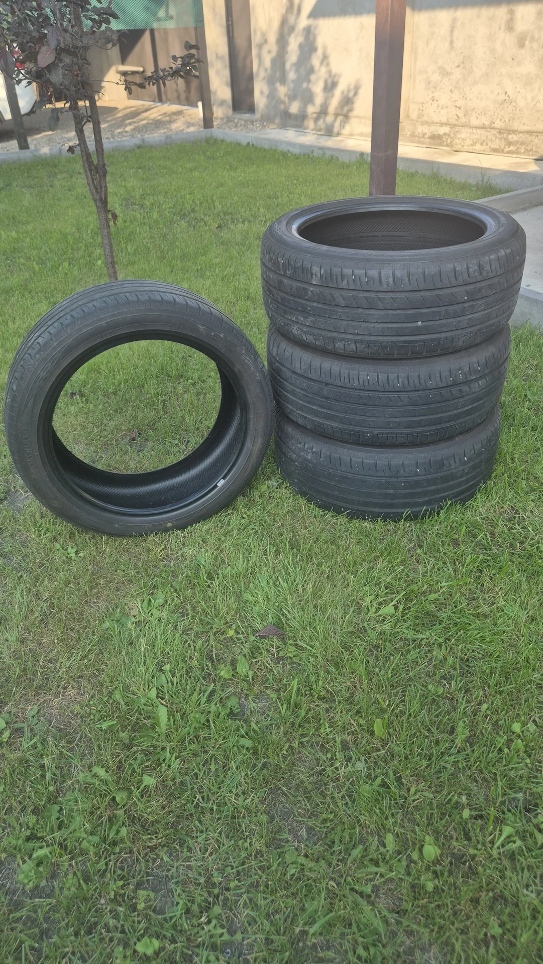 Шины Yokohama 215/45 R17 - миниатюра 2