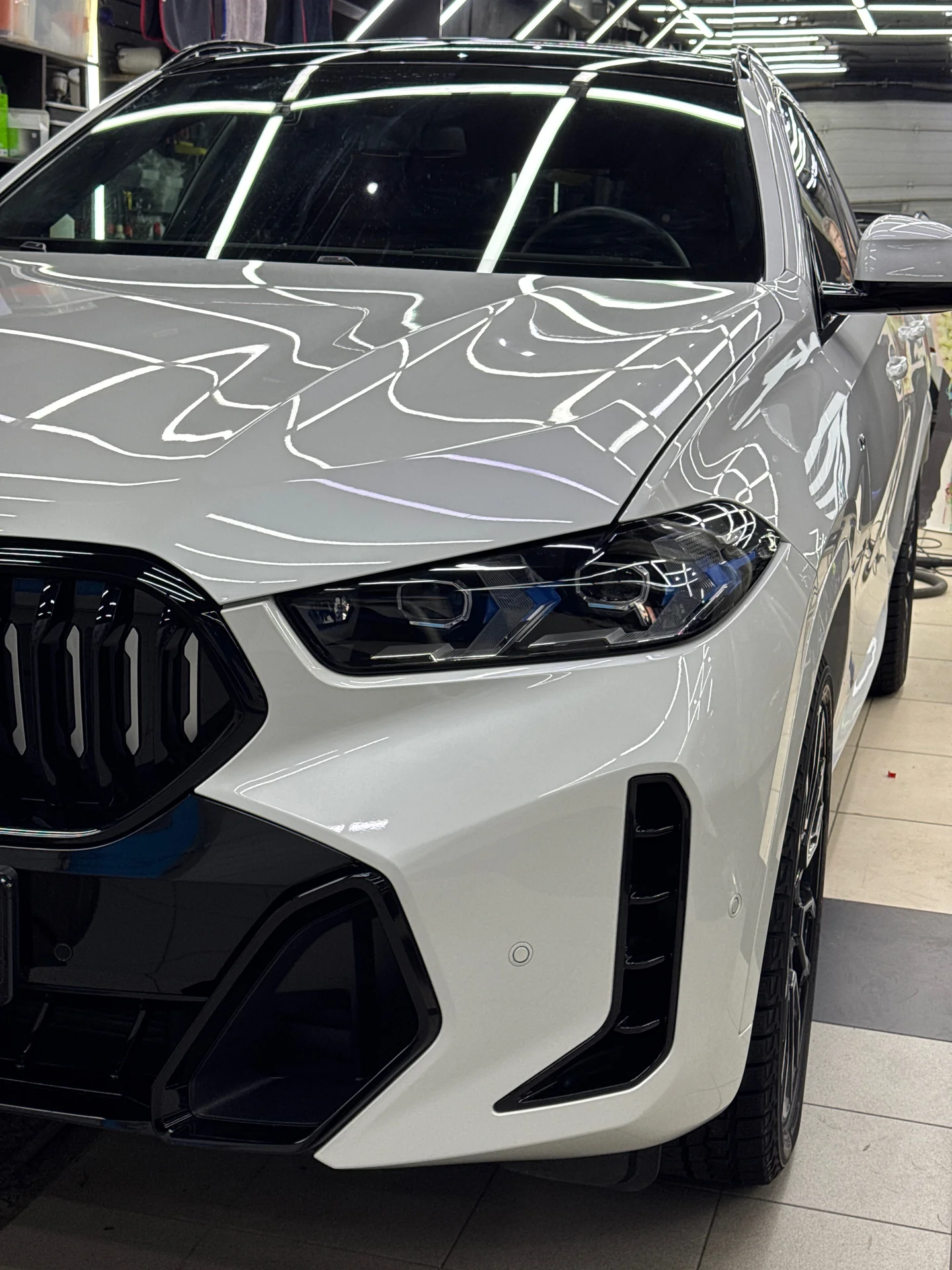 Бронирование авто защитной пленкой - миниатюра 2