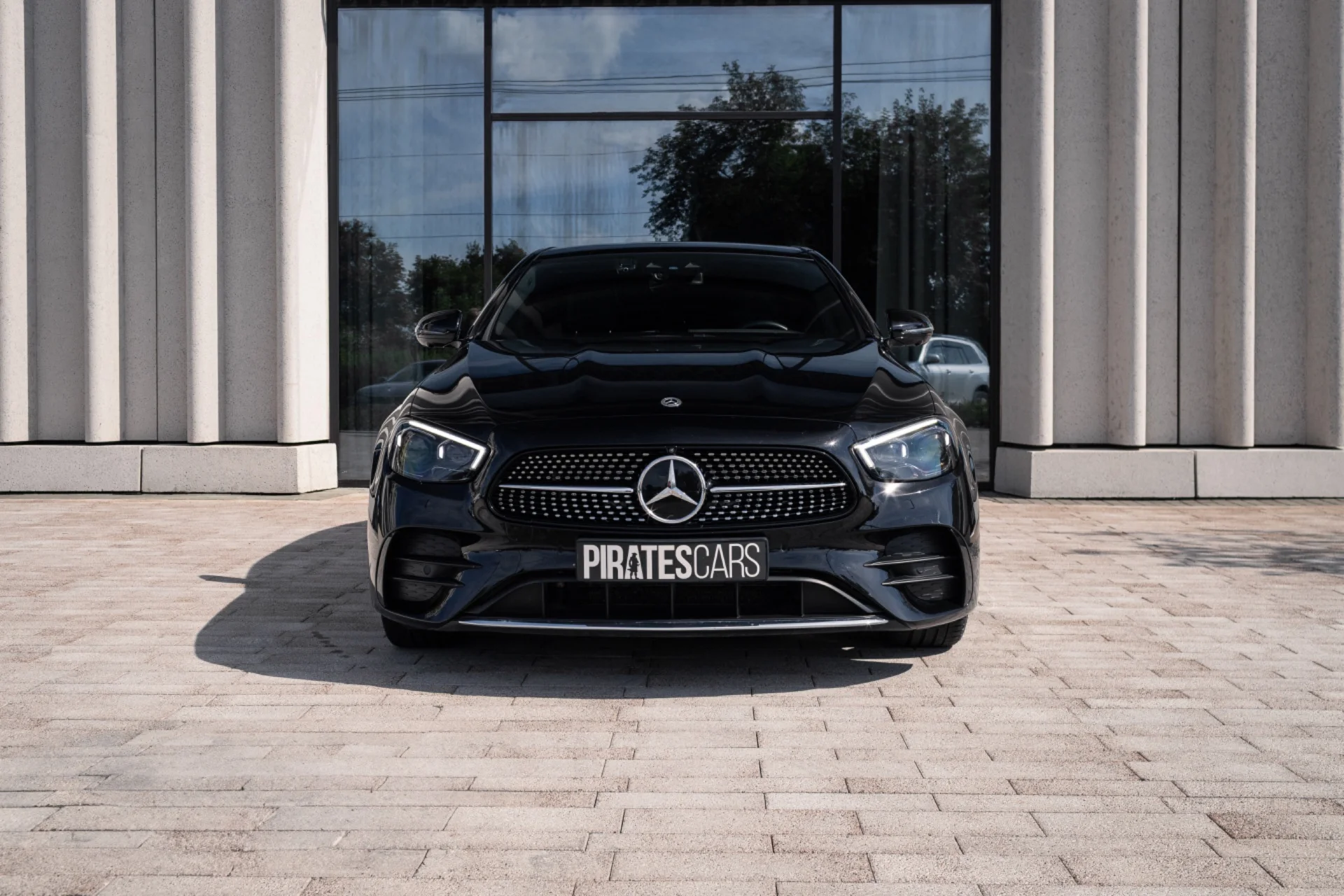 Аренда Mercedes E-Class без водителя - миниатюра 2