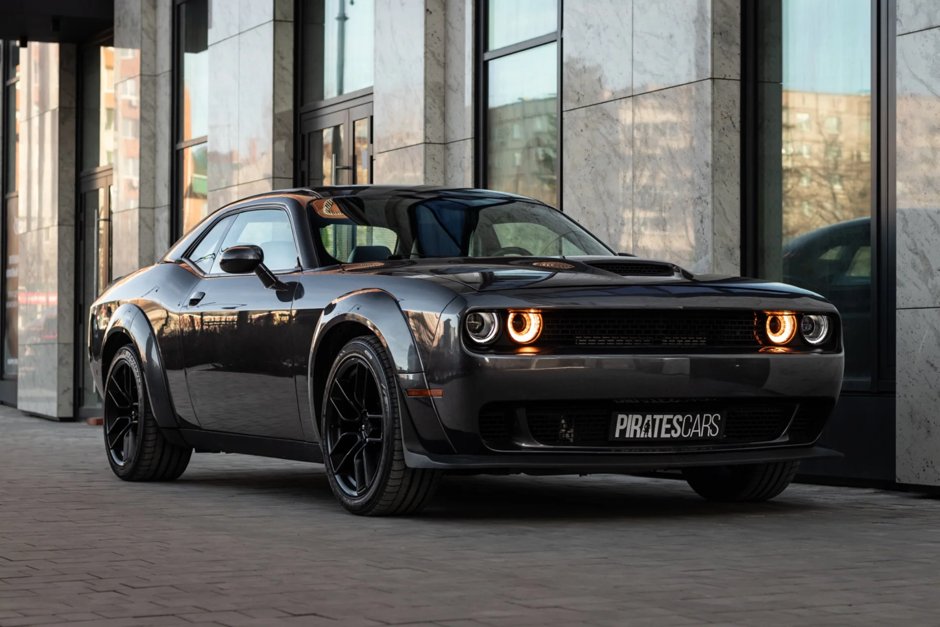 Аренда Dodge Challenger без водителя - изображение 1
